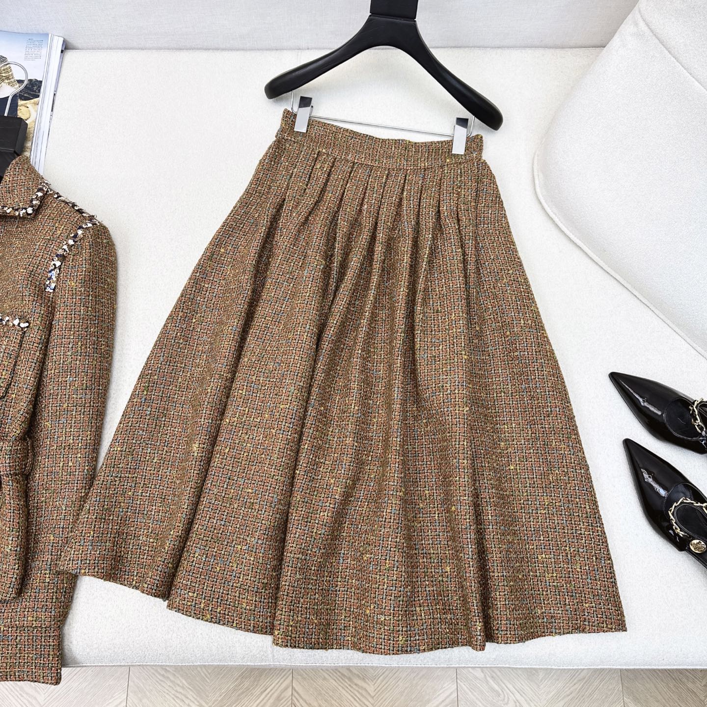 Elegant Tweed Set: Braided Jacket & High-Waisted Skirt - Chic Fall Outfit 9 i1754200457366 8972 0 7