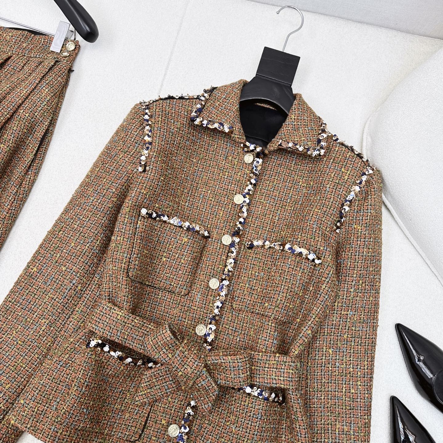 Elegant Tweed Skirt Suit Set - Chic Fall/Winter Outfit 3 i1754200535389 9700 0 1