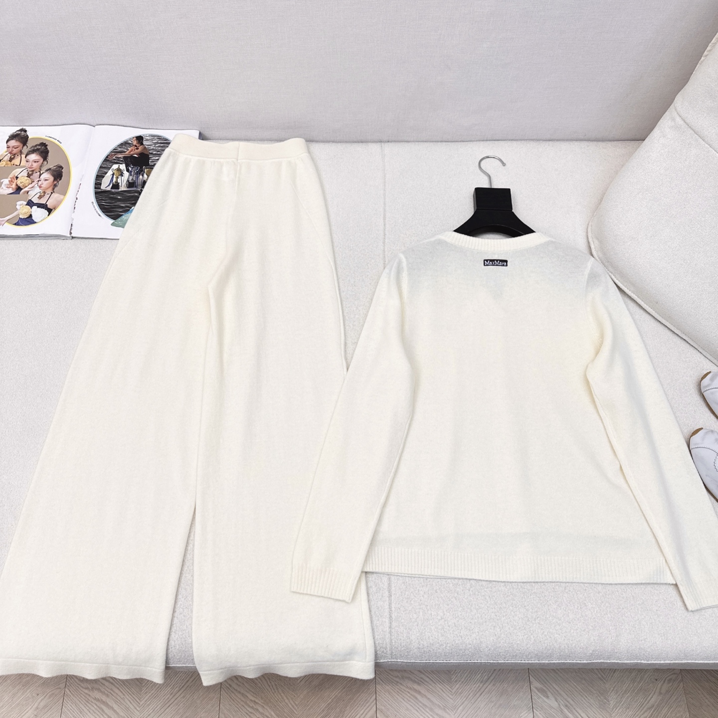 “Max 25Ss Knitted Dress: One-Size-Fits-All Autumn Style with Special Atmosphere and Impeccable Design” - 图片 9