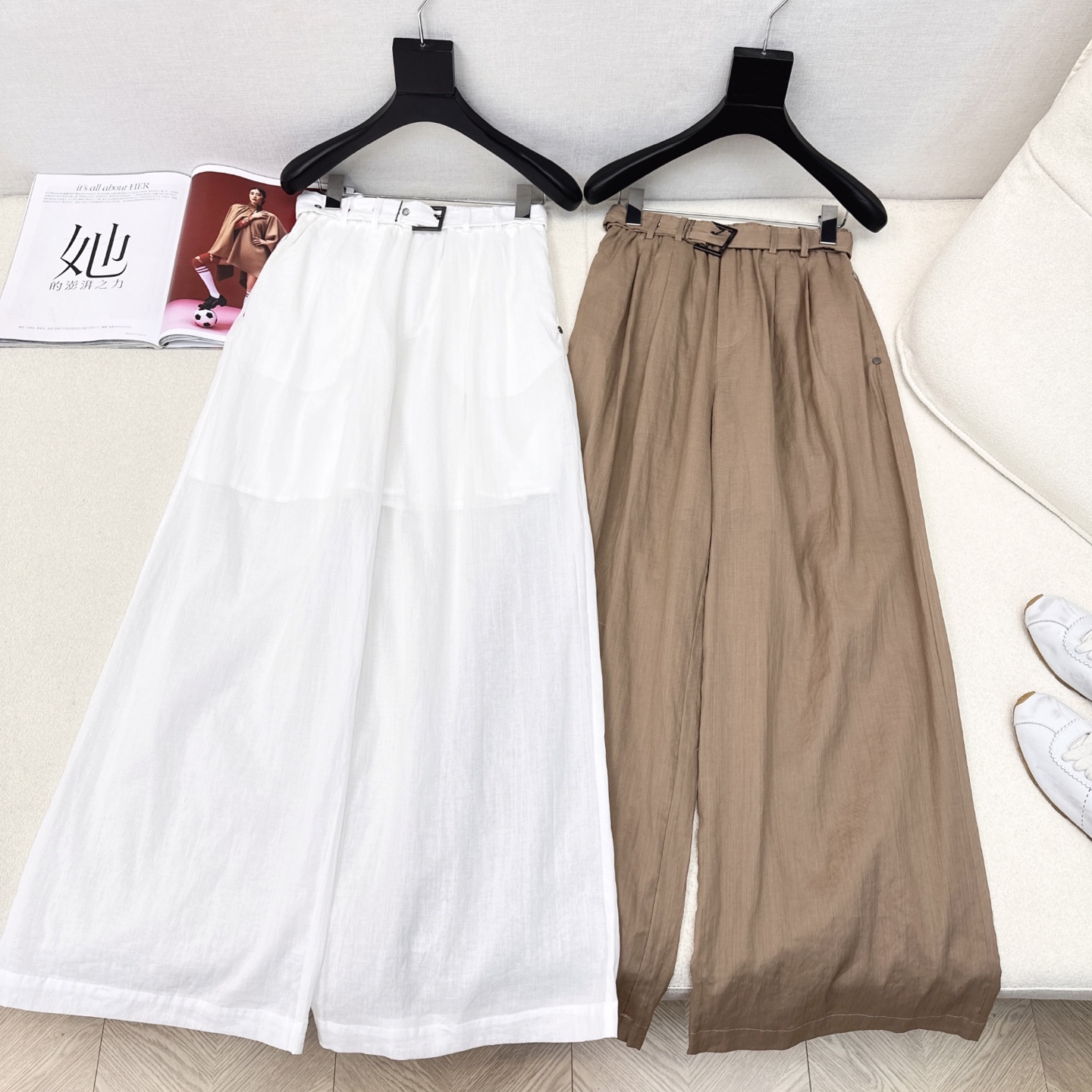 Luxurious Smolder Female Wind Suit with Tweed Pants and Loose Sleeves