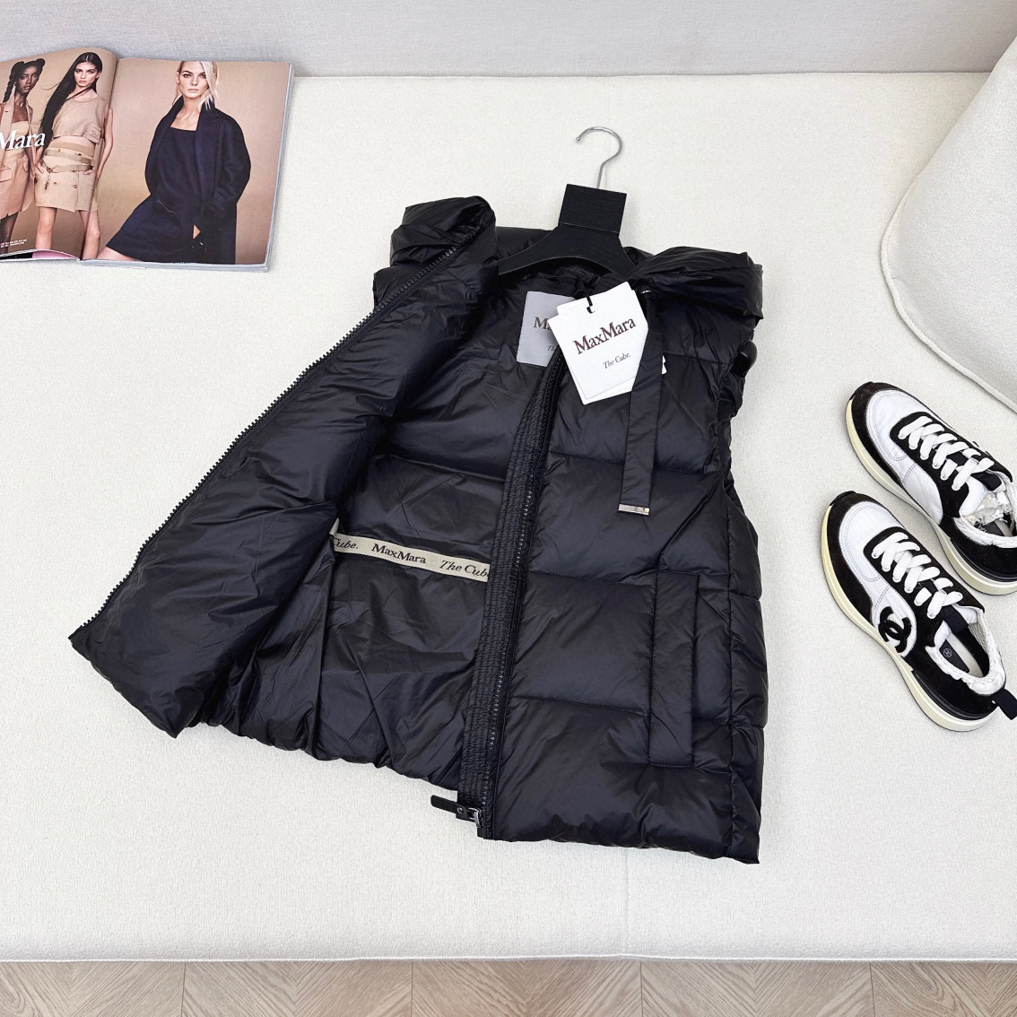 Autumn Winter Fashion: P1152 Original Femininity Suit with Dustproof Bag – Classic H-Shirt Cut & Logo Decorations - 图片 5