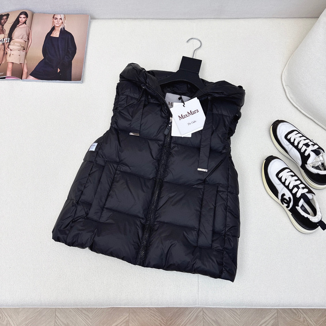 Autumn Winter Fashion: P1152 Original Femininity Suit with Dustproof Bag – Classic H-Shirt Cut & Logo Decorations - 图片 4