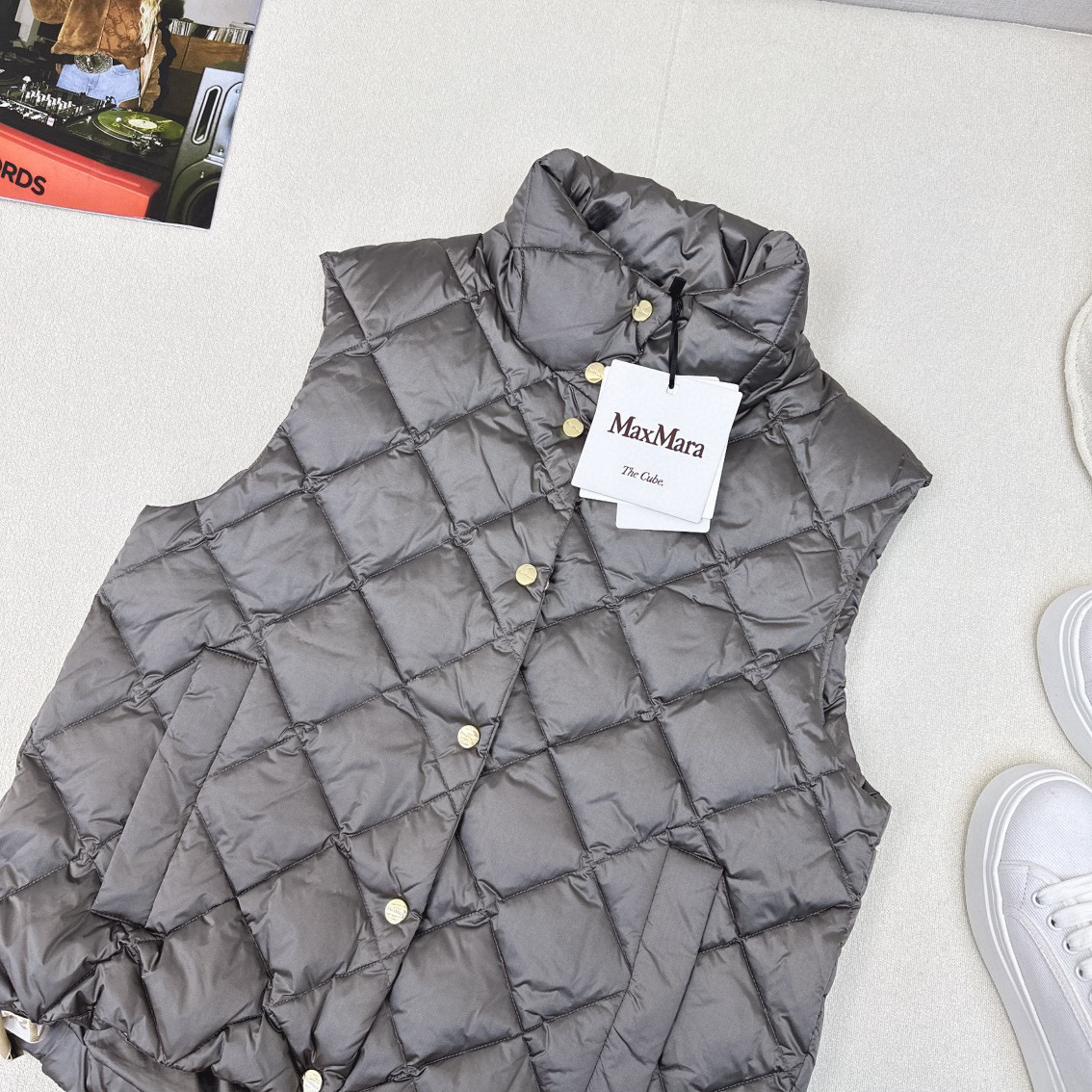 “Original Femininity Suit with Dustproof Bag: Diamond-Grained Velvet Macs for Autumn/Winter, Classic and Fashionable” - 图片 2