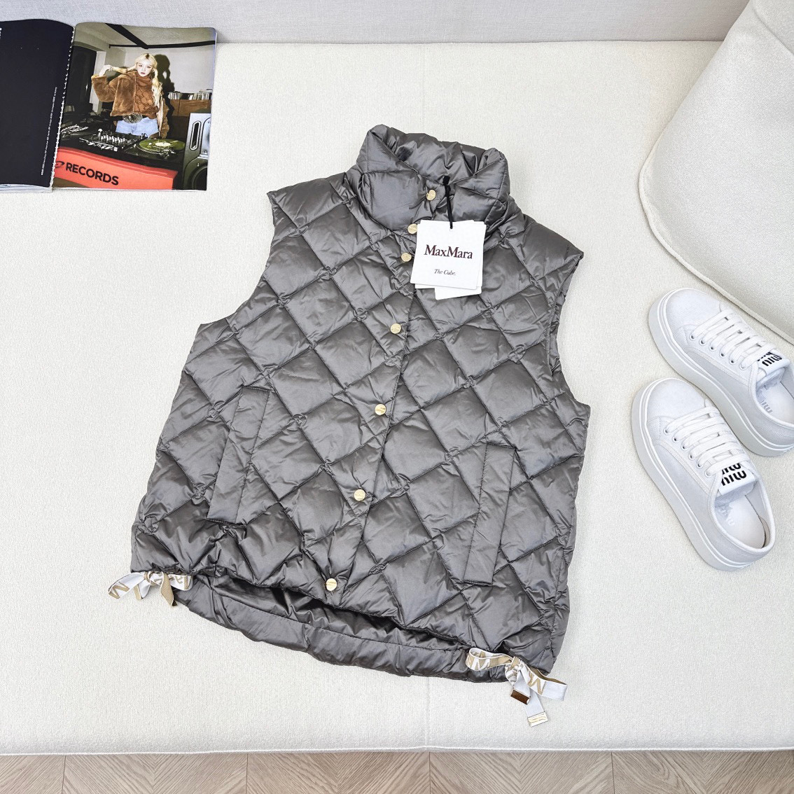 “Original Femininity Suit with Dustproof Bag: Diamond-Grained Velvet Macs for Autumn/Winter, Classic and Fashionable”