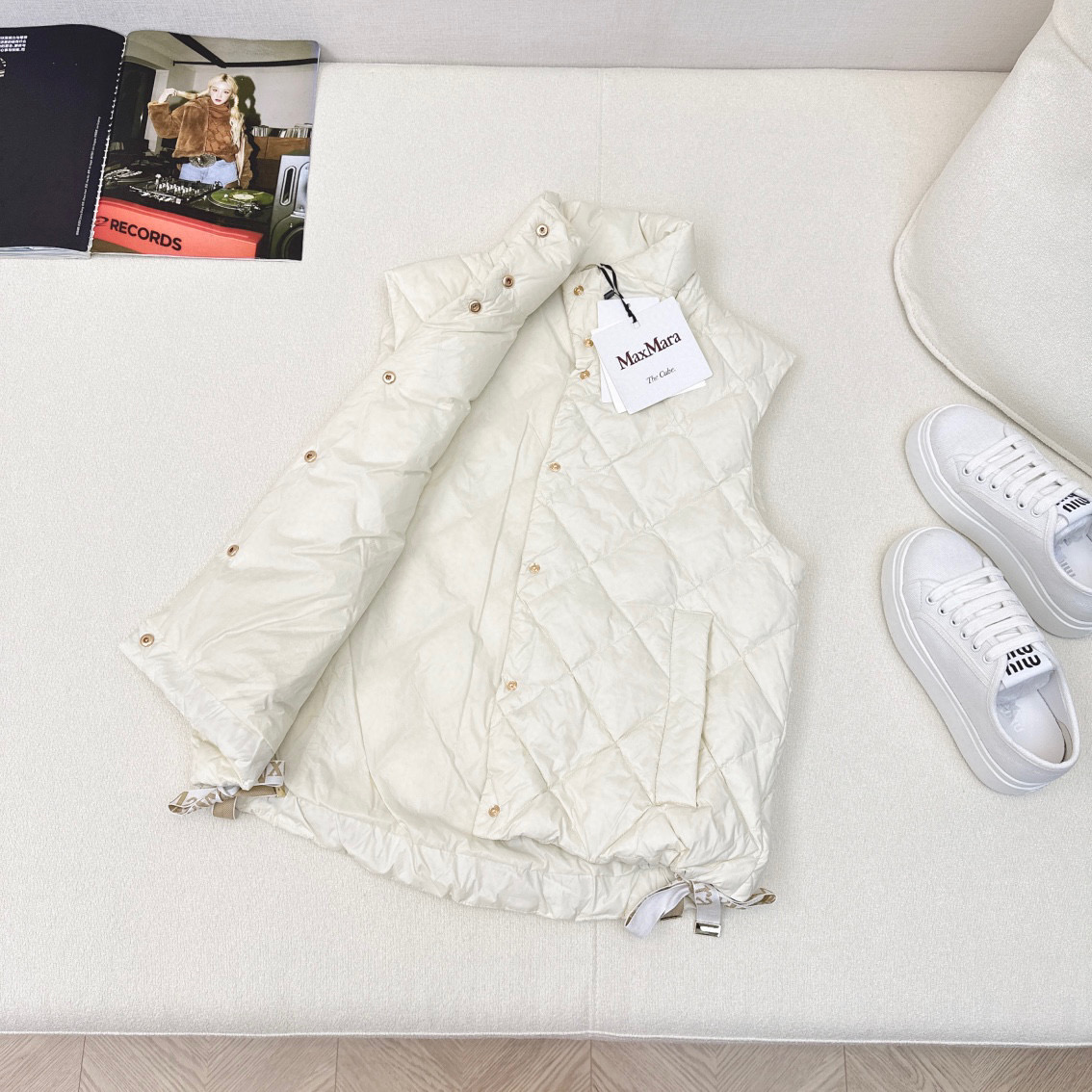 “Stylish Feminine Suit with Dustproof Bag: Diamond-Grained Velvet Macs for Autumn and Winter” - 图片 6