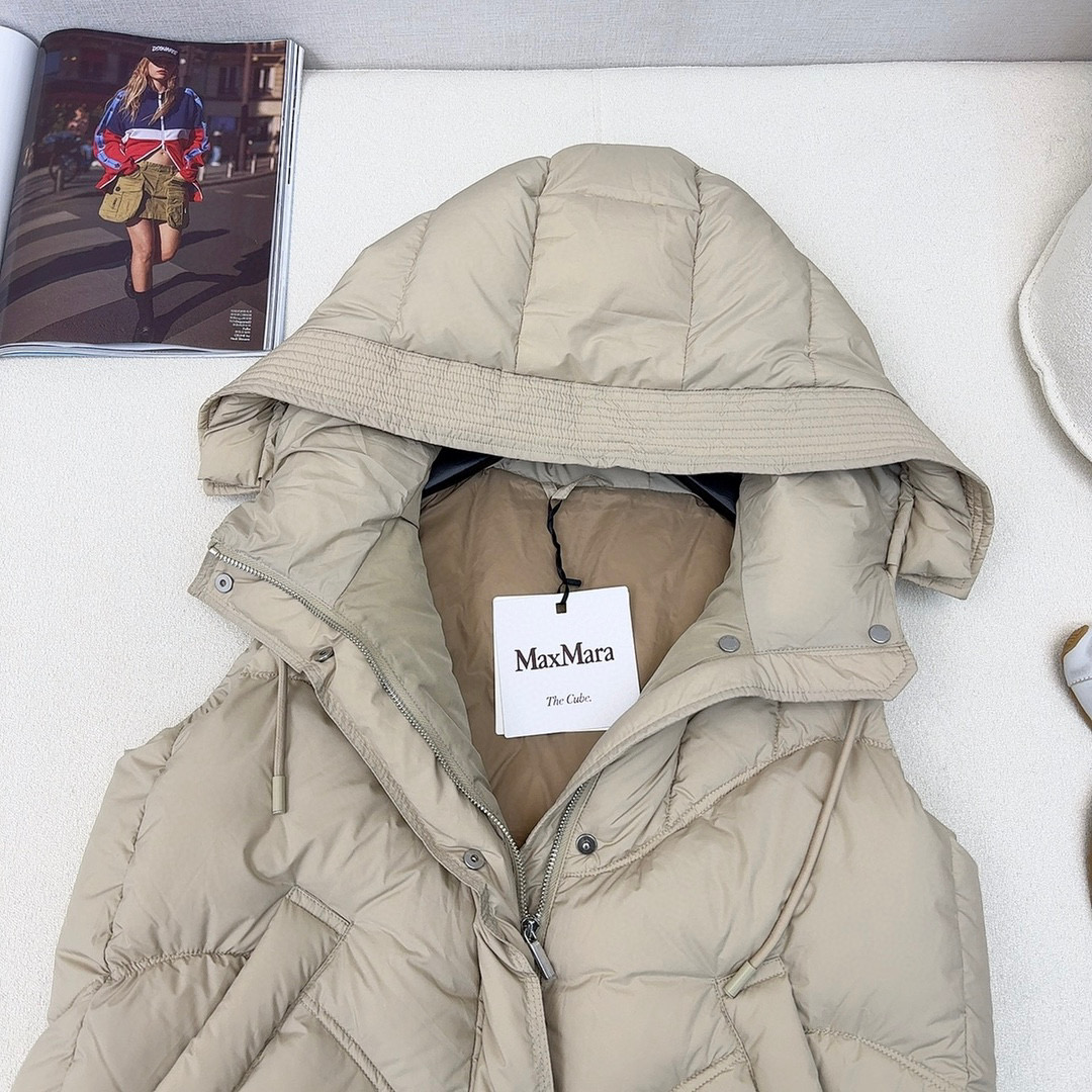 “Original Dust Bag Quality H-Shirt for Autumn & Winter with Logo Decoration and Velvet Fabric” - 图片 4