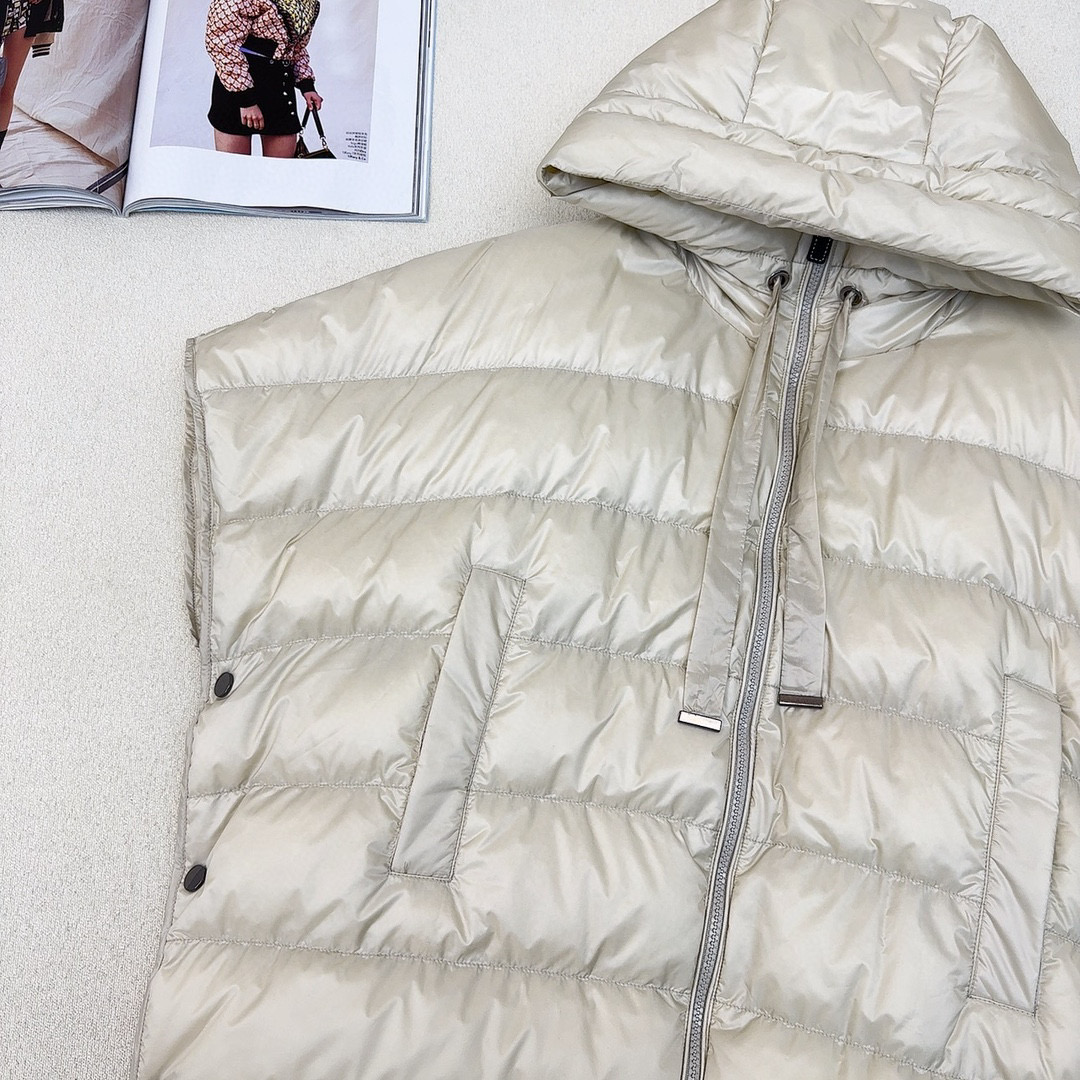 Title: P984 Femininity Suit with Dustproof Bag and Velvet Filling Summary: P984 suit with cape, nylon, velvet filling, and chicken-recommended flavor vest in short designs and three colors - 图片 3