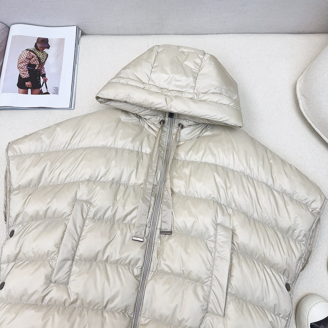 Title: P984 Femininity Suit with Dustproof Bag and Velvet Filling Summary: P984 suit with cape, nylon, velvet filling, and chicken-recommended flavor vest in short designs and three colors - 图片 2