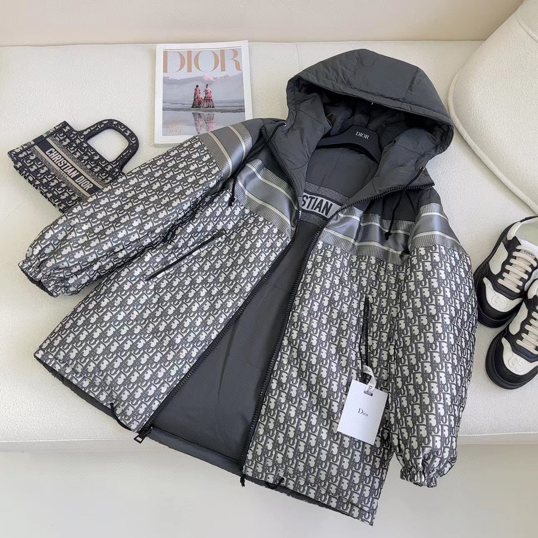 D* Classic Oblique Logo Hooded Down Jacket, Reversible, Unisex, 25SS 5 i1754889756380 545 0 3