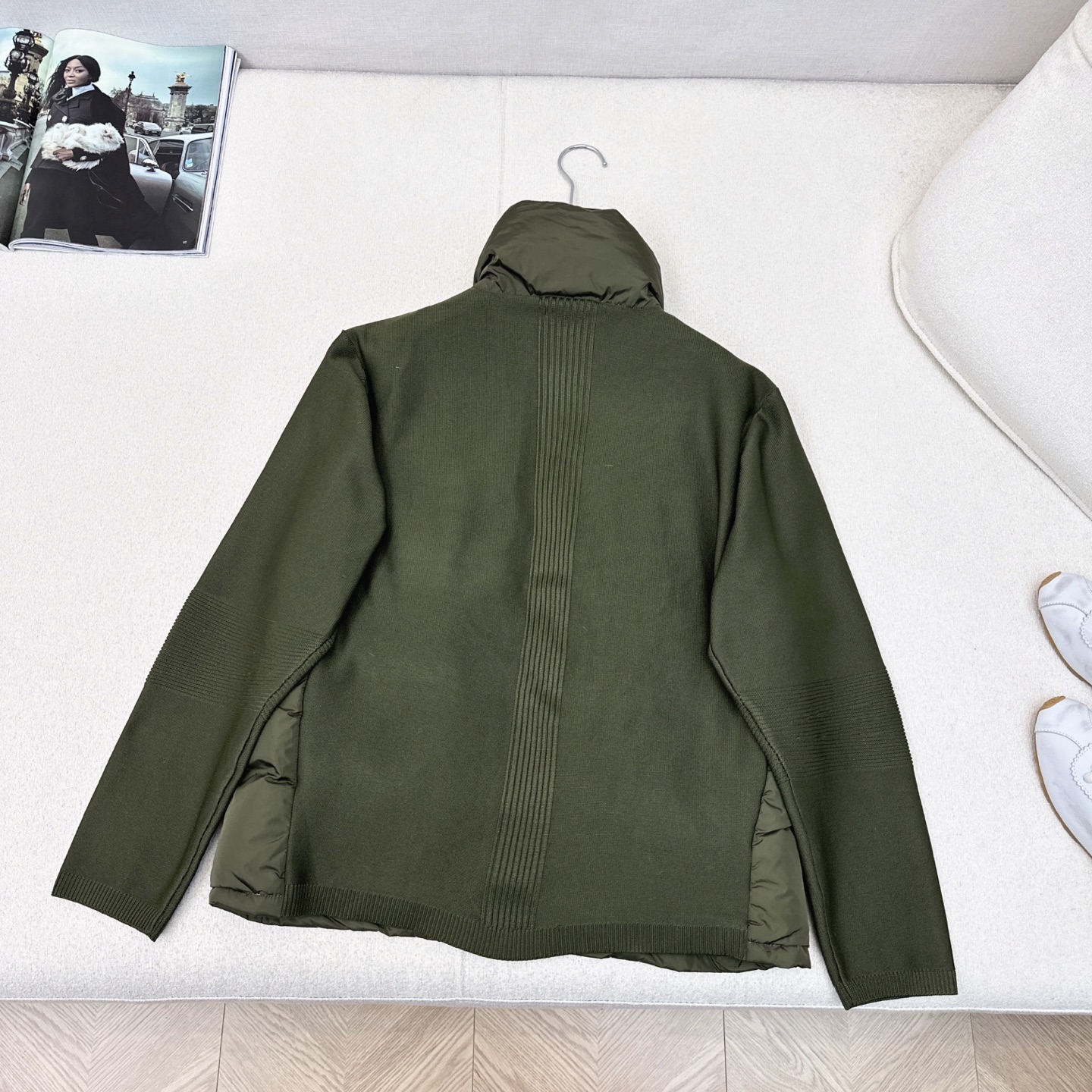 原单品质 男女同款 MC 25Ss———秋冬最新款经典拼接夹克羽绒外套🖤冬天的内搭神器早秋必备单品  经