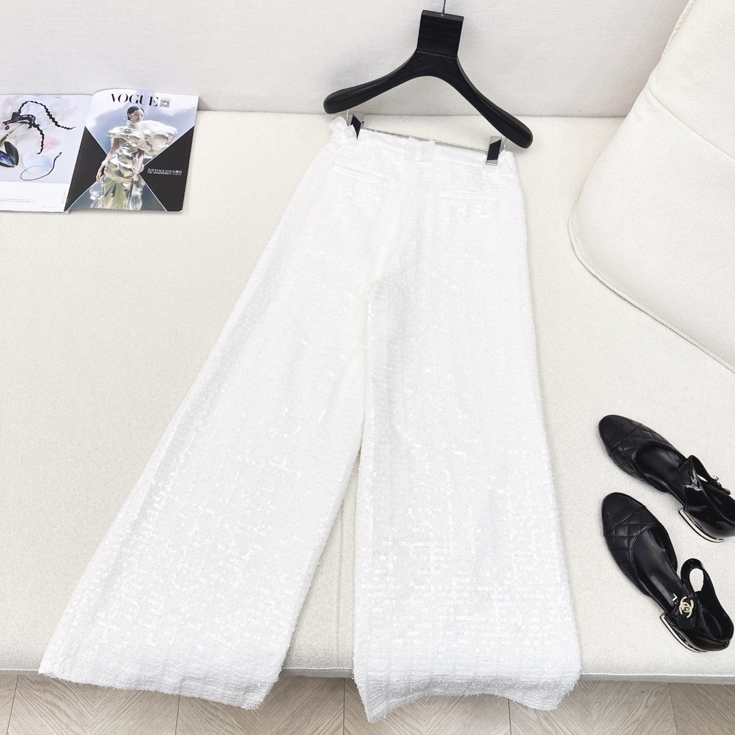 特价🉐️ ❗️现货齐码❗️不退不换❗️财阀千金系列 C家 25Ss———秋冬最新款贵气百立体花朵一系列🤍