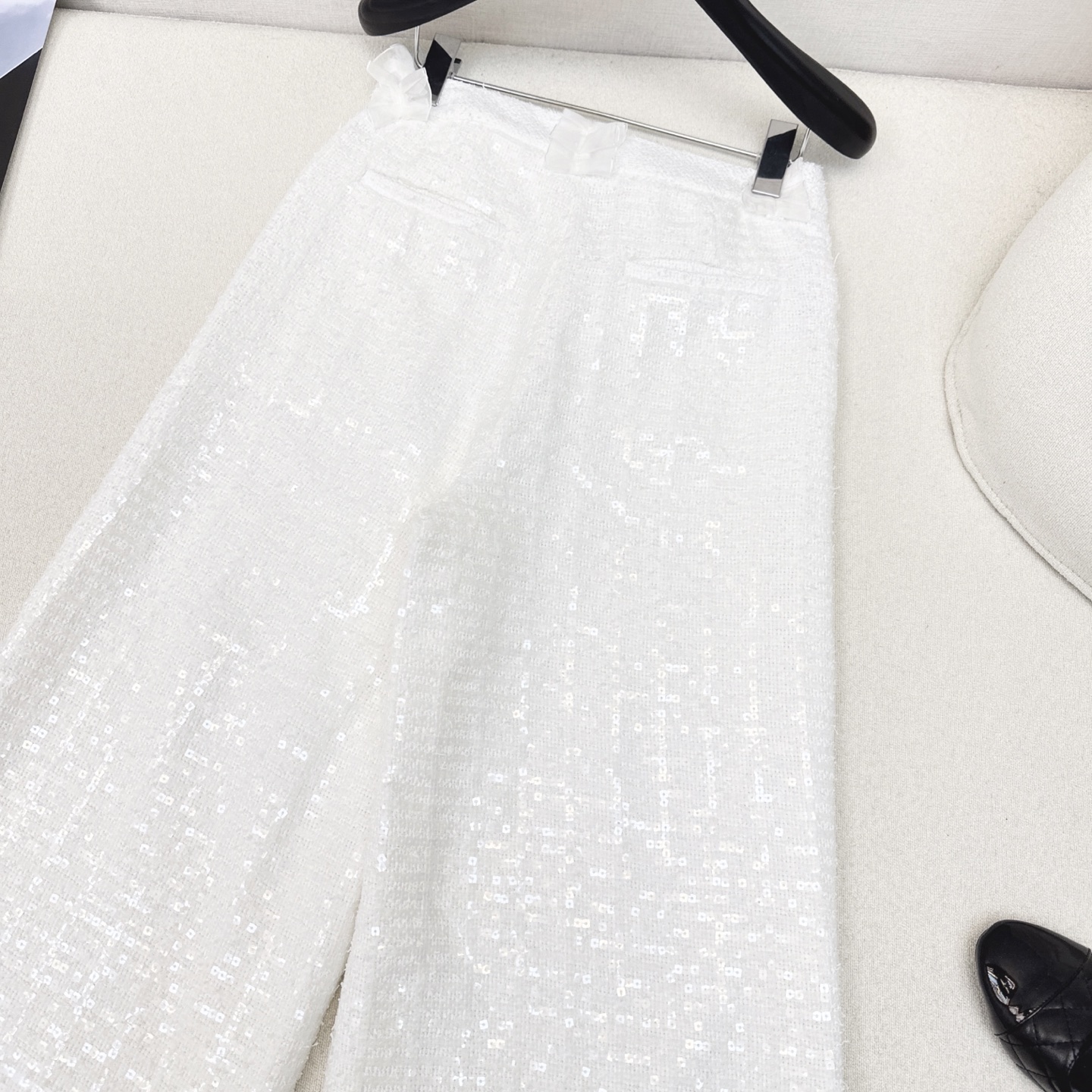 特价🉐️ ❗️现货齐码❗️不退不换❗️财阀千金系列 C家 25Ss———秋冬最新款贵气百立体花朵一系列🤍