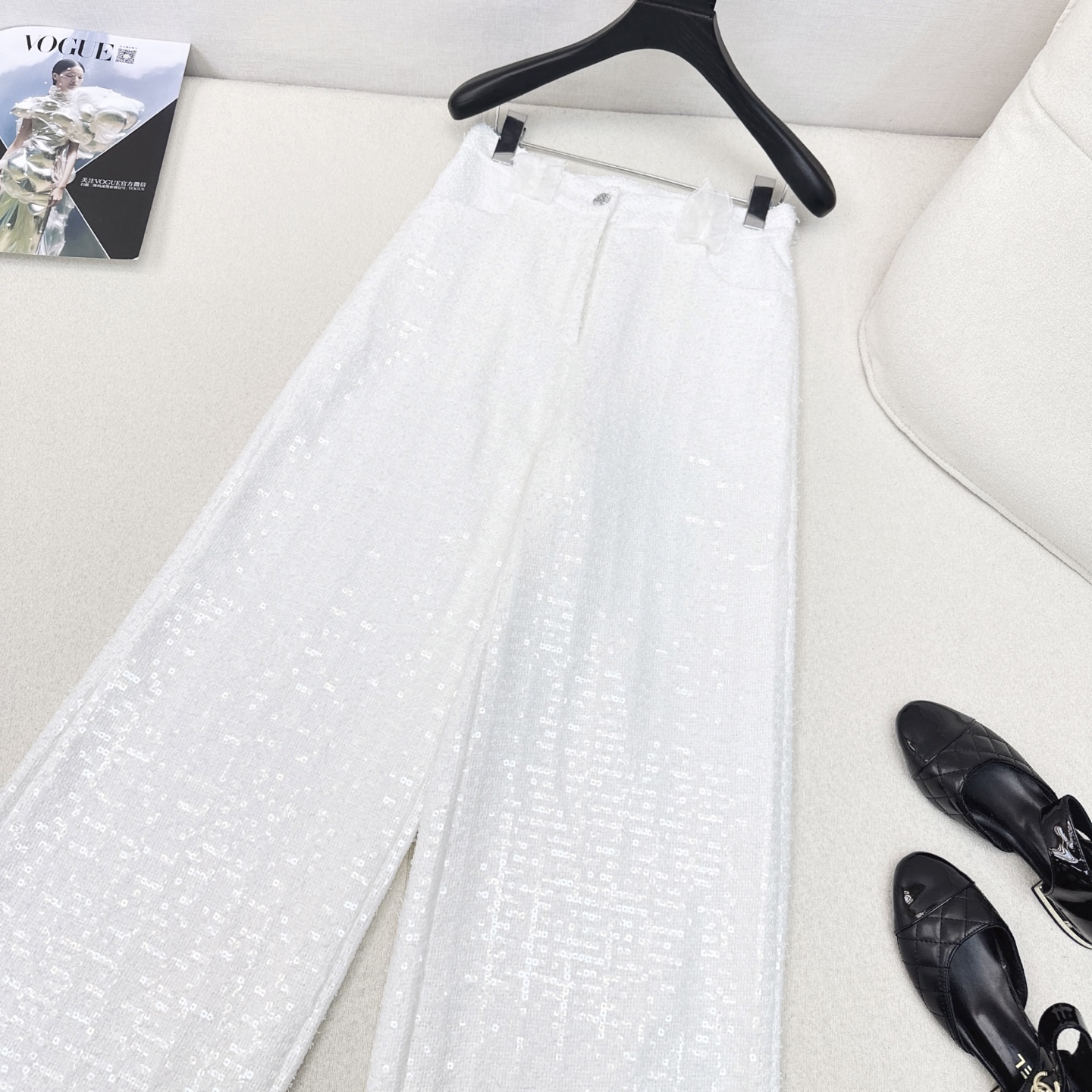 特价🉐️ ❗️现货齐码❗️不退不换❗️财阀千金系列 C家 25Ss———秋冬最新款贵气百立体花朵一系列🤍