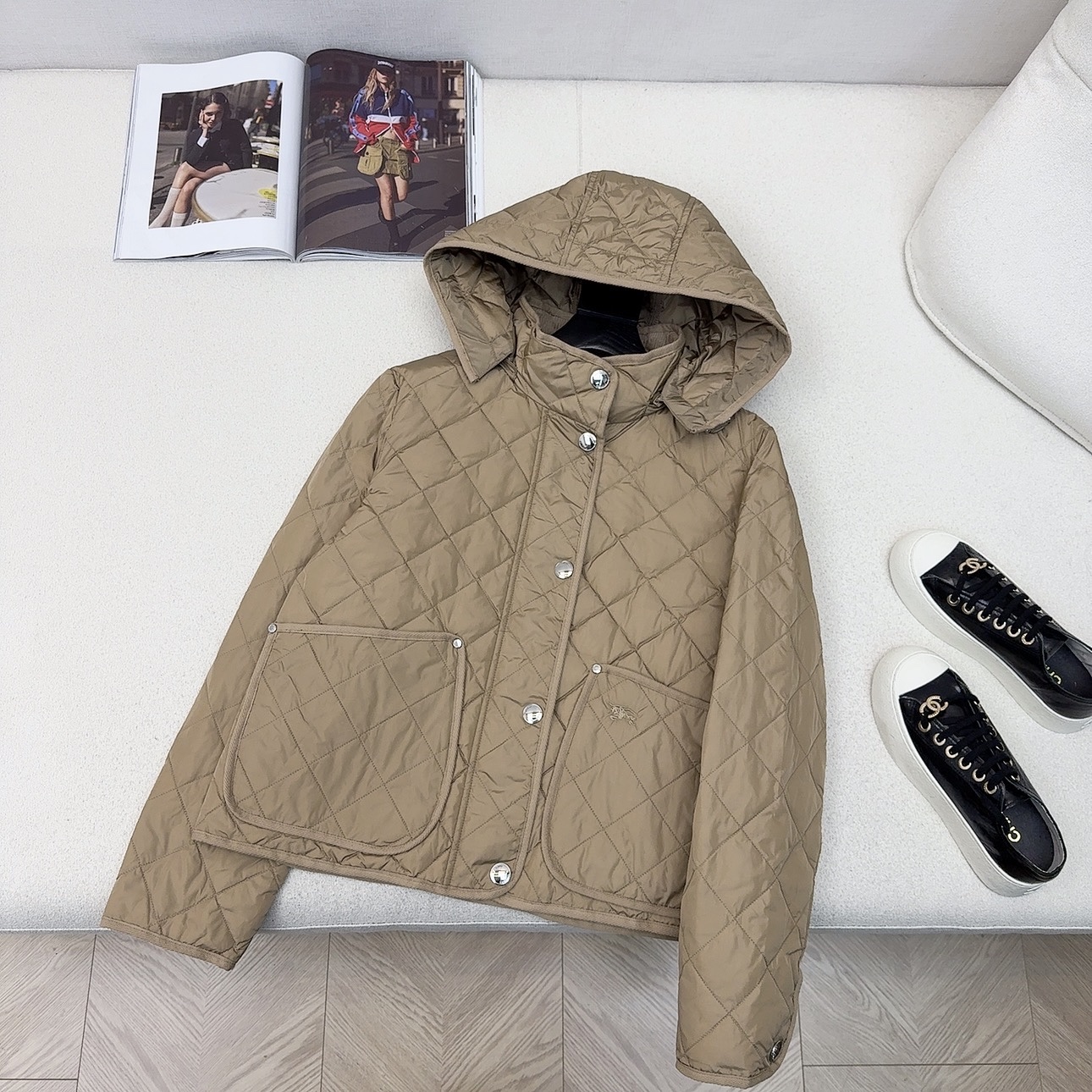秋冬必备系列 原单品质 Bur 25Ss———秋冬最新款菱形绗缝连帽羽绒服短款外套 🤎 开发定制精纺尼龙
