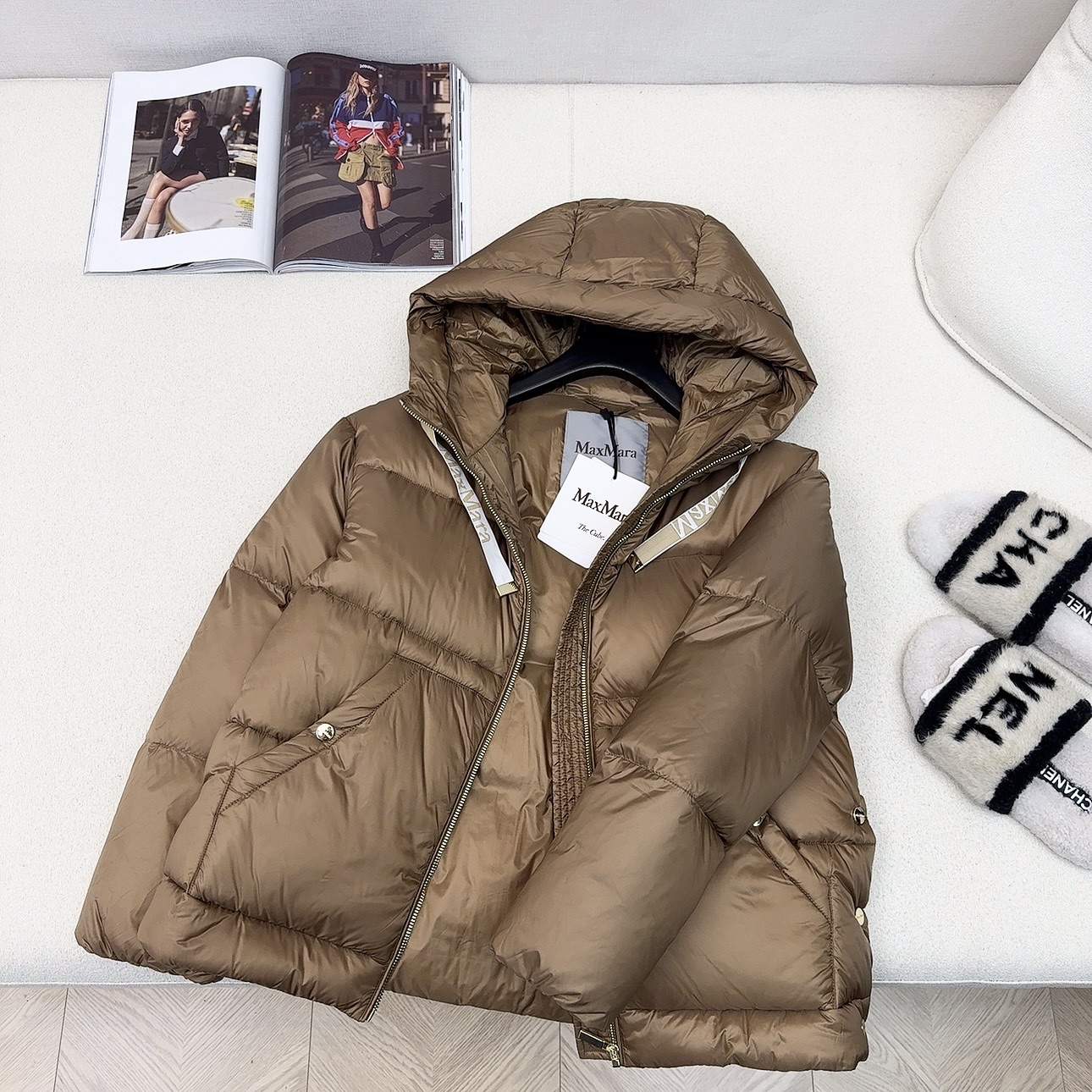 原单品质 Max25SS——秋冬新款经典袖标装饰连帽羽绒服外套🤎 经典立体H版型剪裁 经典时髦又帅气 原