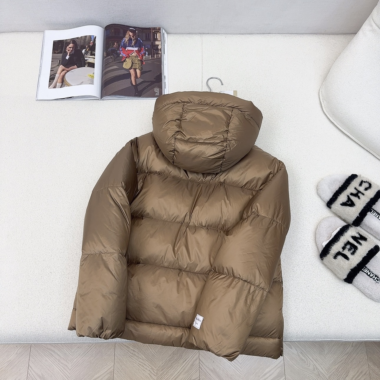 原单品质 Max25SS——秋冬新款经典袖标装饰连帽羽绒服外套🤎 经典立体H版型剪裁 经典时髦又帅气 原