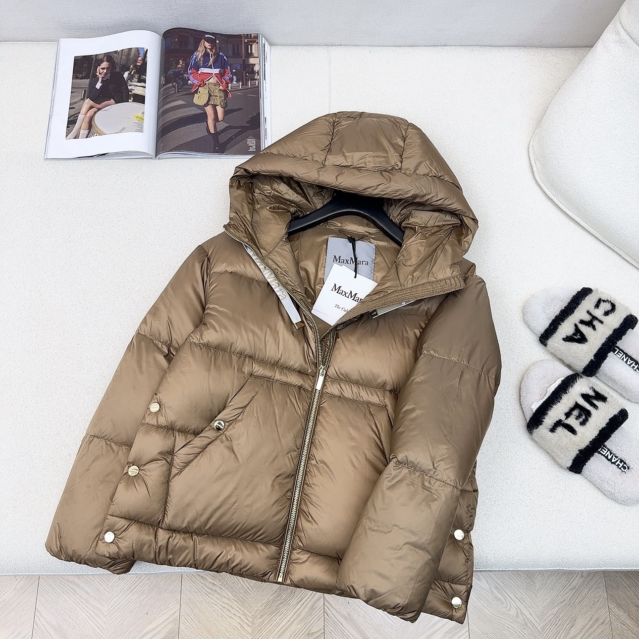 原单品质 Max25SS——秋冬新款经典袖标装饰连帽羽绒服外套🤎 经典立体H版型剪裁 经典时髦又帅气 原