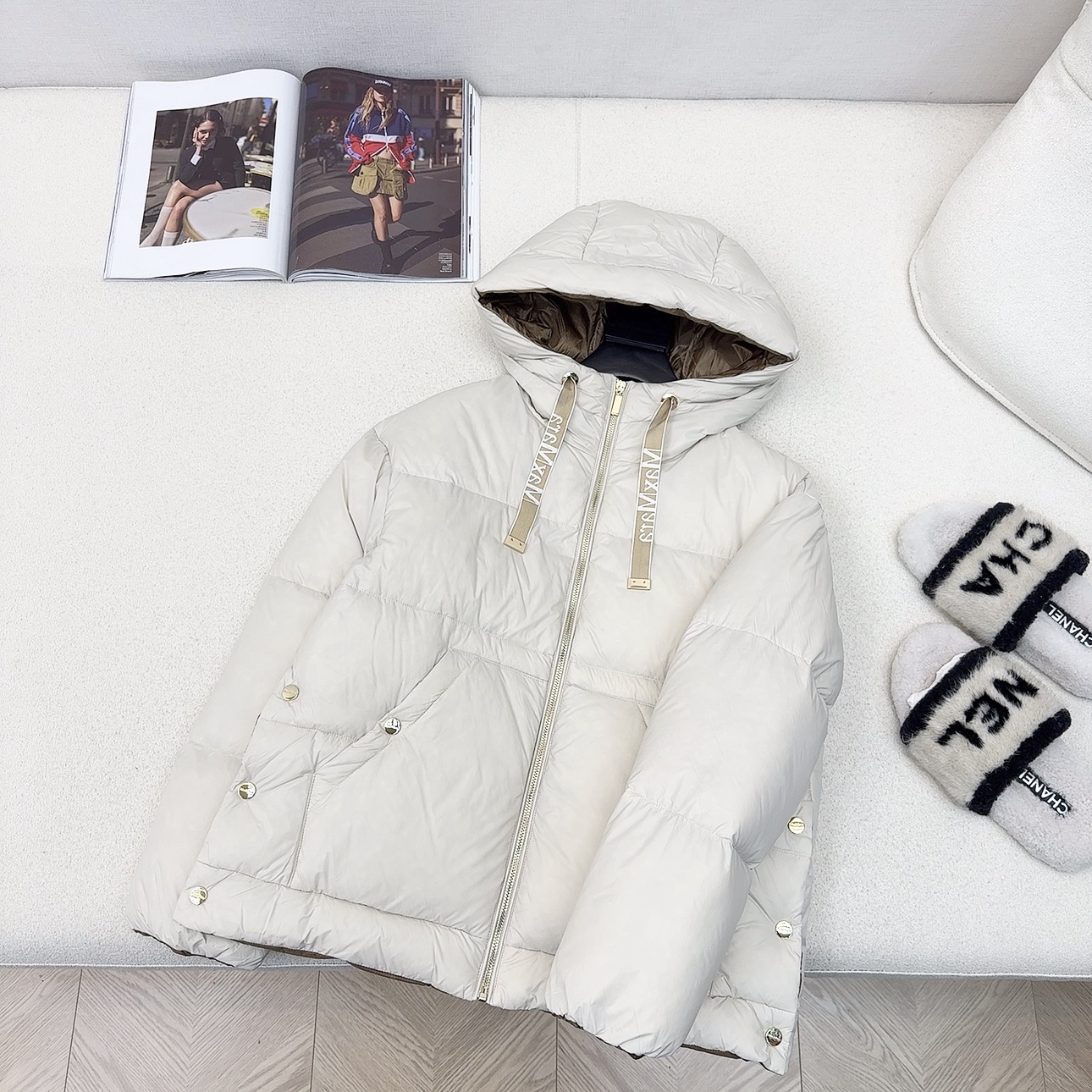 原单品质 Max25SS——秋冬新款经典袖标装饰连帽羽绒服外套🤎 经典立体H版型剪裁 经典时髦又帅气 原