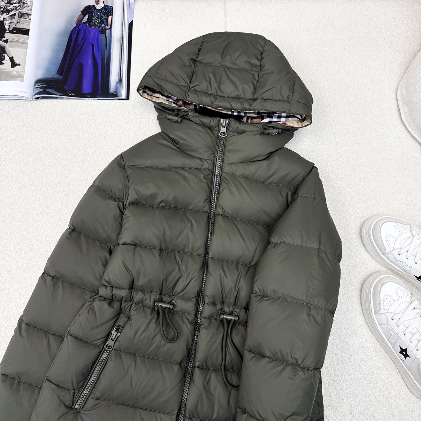 独家首发 原单品质 Bur 25Ss————秋冬最新款连帽抽绳收腰羽绒服🖤国标进口90白鹅绒填充 闭眼入