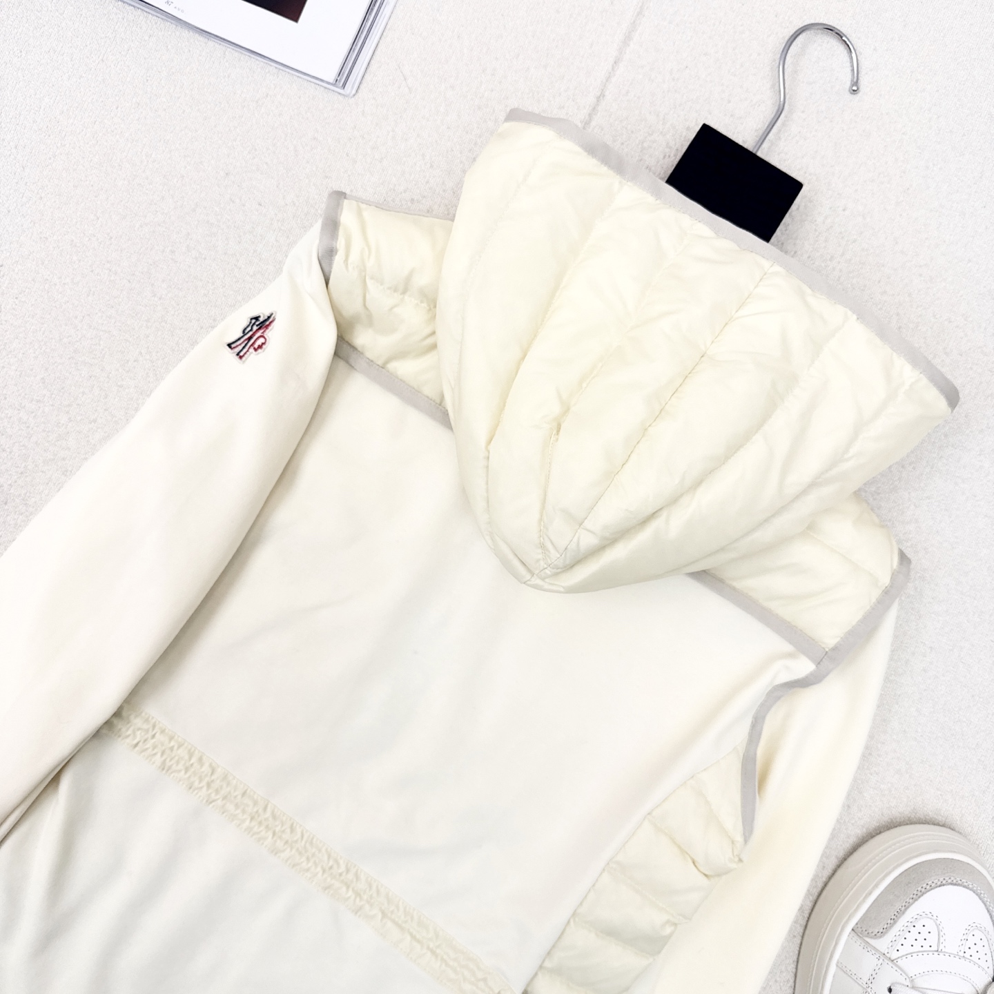 原单品质 MC 25Ss——秋冬最新款经典连帽拉链羊毛针织拼接羽绒外套🖤冬天的内搭神器早秋必备单品  修