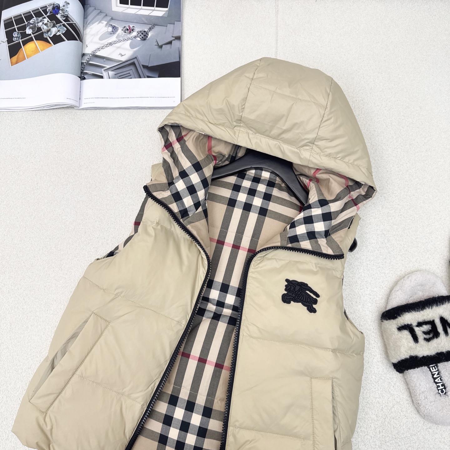 Burberry Vintage Check Panel Reversible Down Vest - Stylish & Versatile 8 i1755323018913 9839 0 6