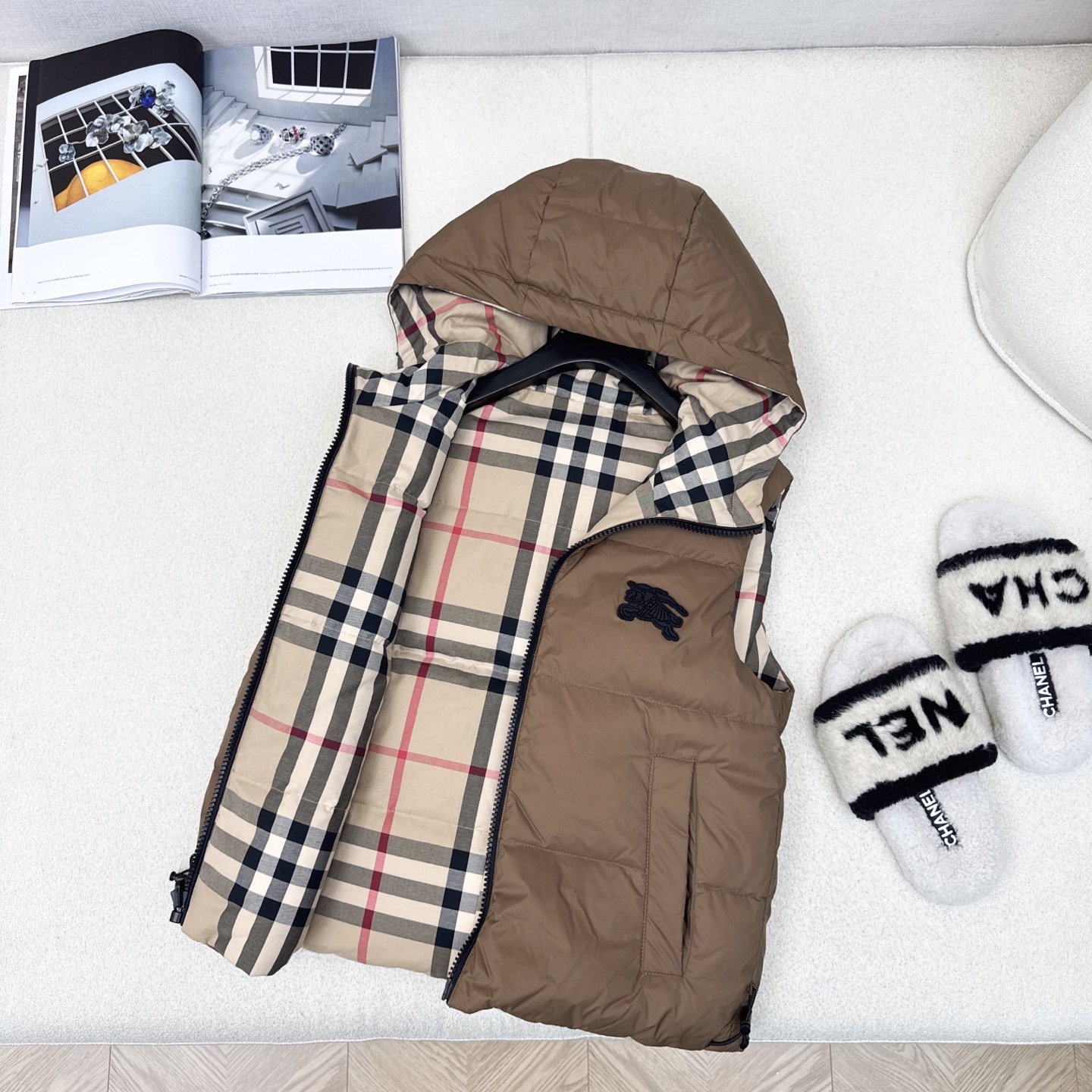 Burberry Vintage Check Panel Reversible Down Vest - Stylish & Warm 8 i1755323040314 4048 0 6