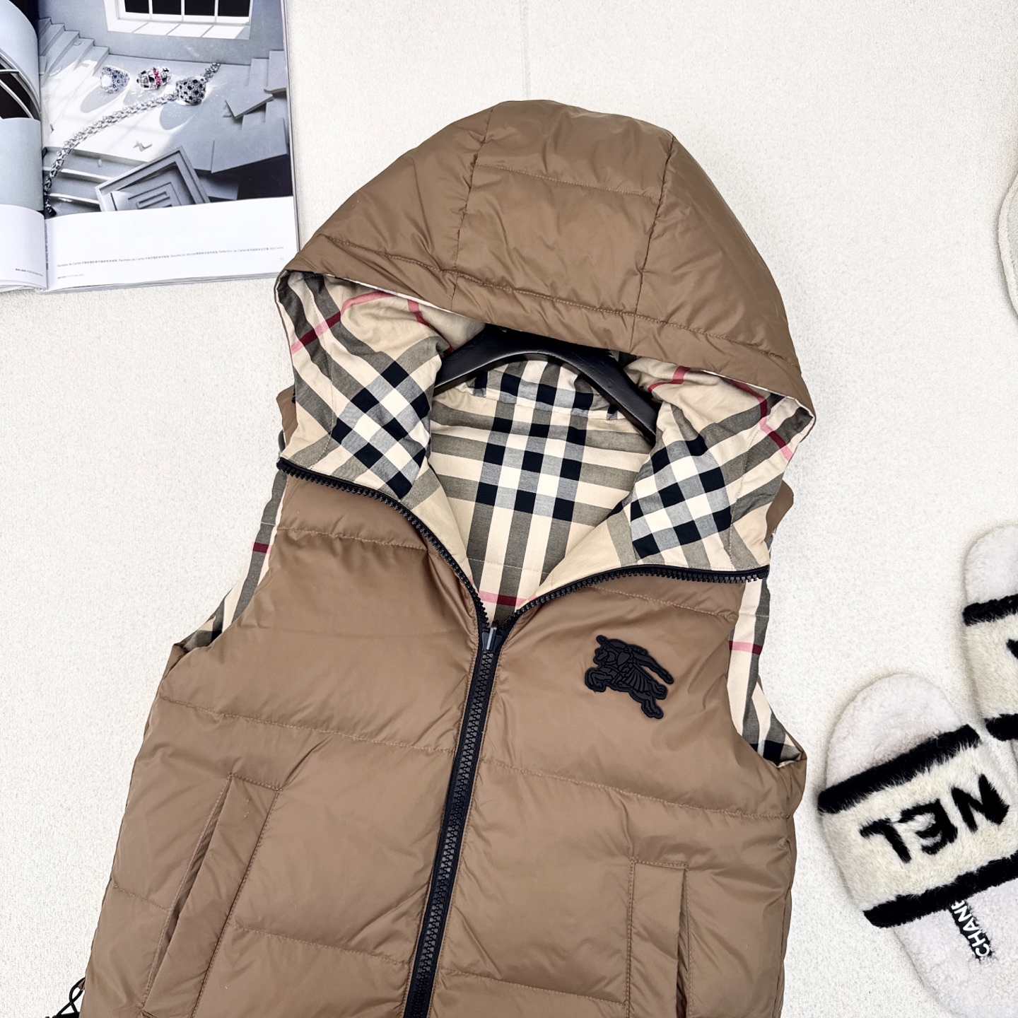 Burberry Vintage Check Panel Reversible Down Vest - Stylish & Warm 7 i1755323040333 9449 0 5