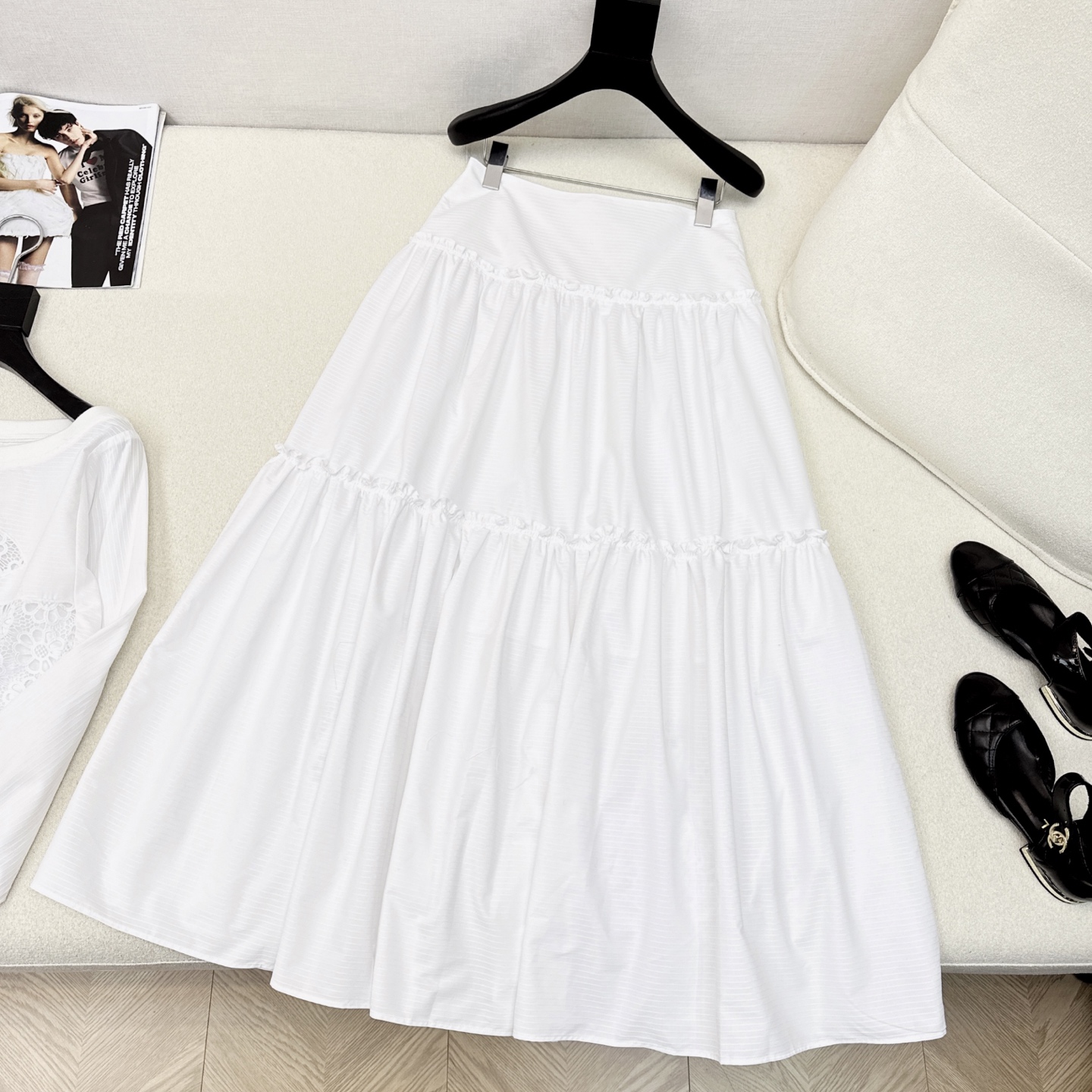 特价🉐️❗️现货齐码❗️不退不换❗️独家首发 C家 25Ss———早秋新款南法度假风穿搭套装🤍镂空双C刺