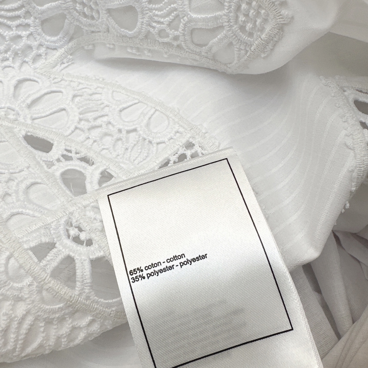 特价🉐️❗️现货齐码❗️不退不换❗️独家首发 C家 25Ss———早秋新款南法度假风穿搭套装🤍镂空双C刺