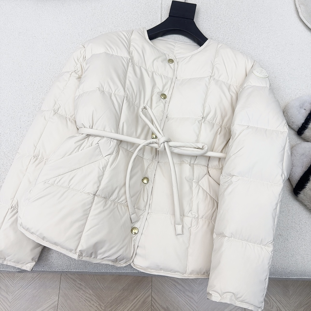 时髦达人必备 原单品质 MC 25Ss————秋冬最新款软绵绵面包服羽绒圆领外套 🤍高定哑光面料  国标