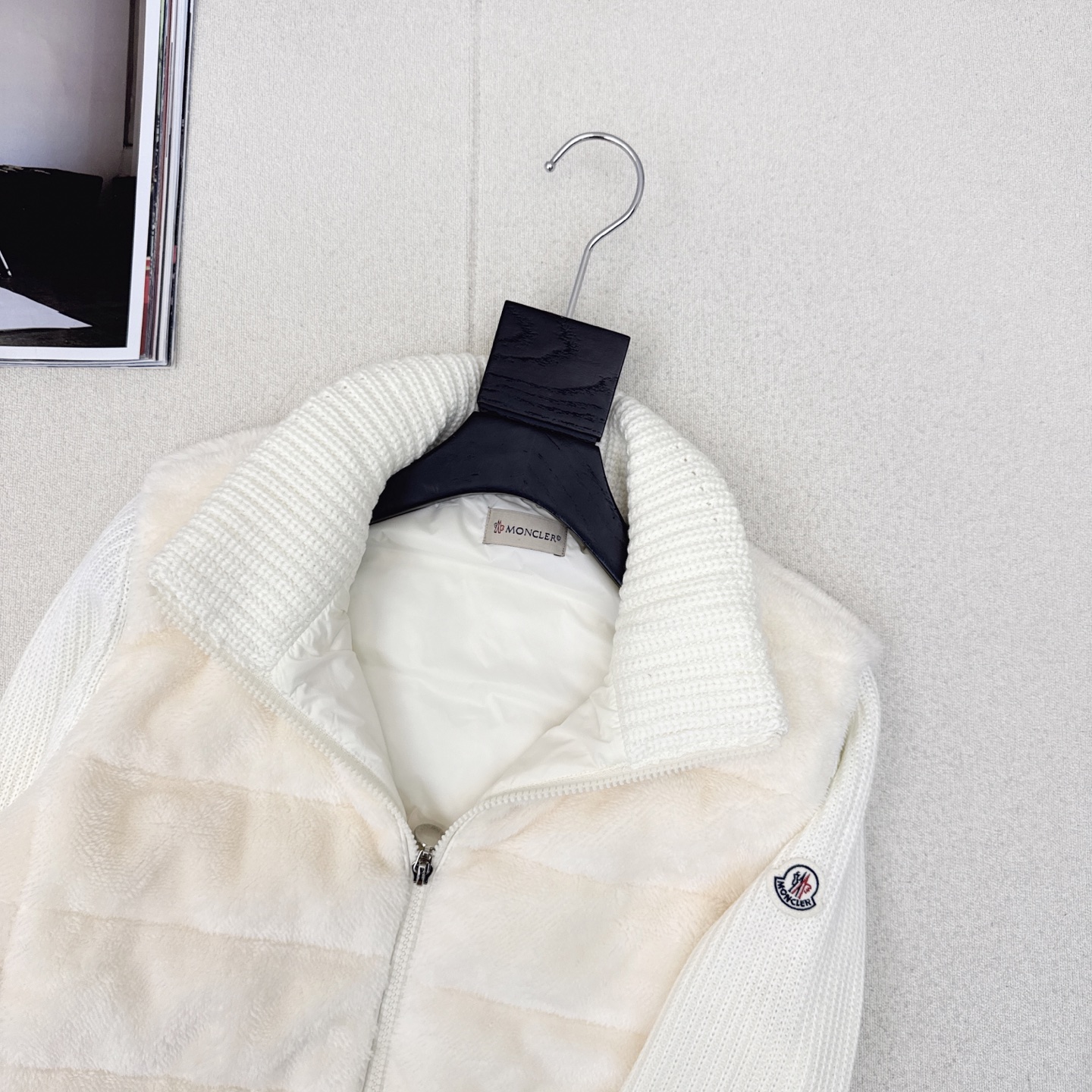 原单品质 MC 25Ss————秋冬最新款立领针织拼接毛绒羽绒服外套💗 原版定制羊毛针织面料 国标进口9