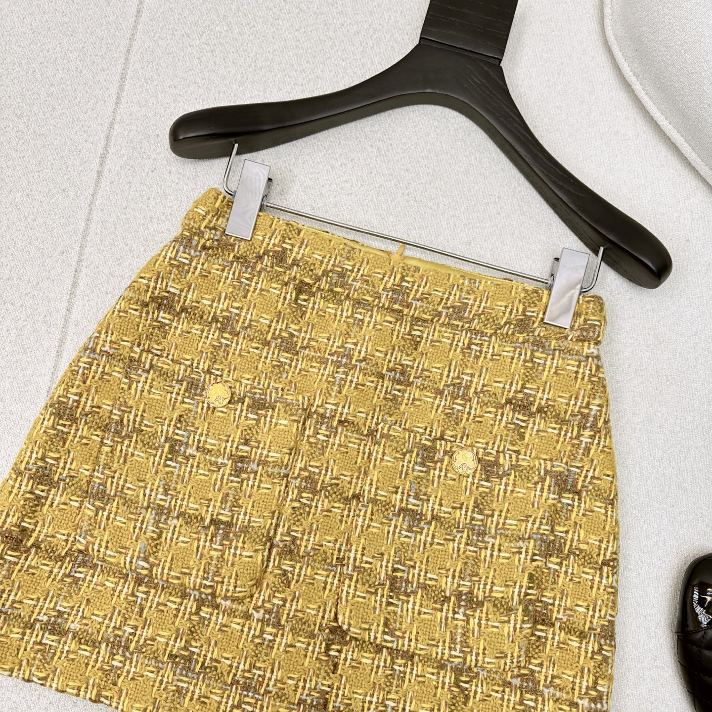 特价🉐️❗️SM❗️不退不换❗️爆单款 C家 25Ss————秋冬最新款名媛气质套装💛山茶花装饰编织外套