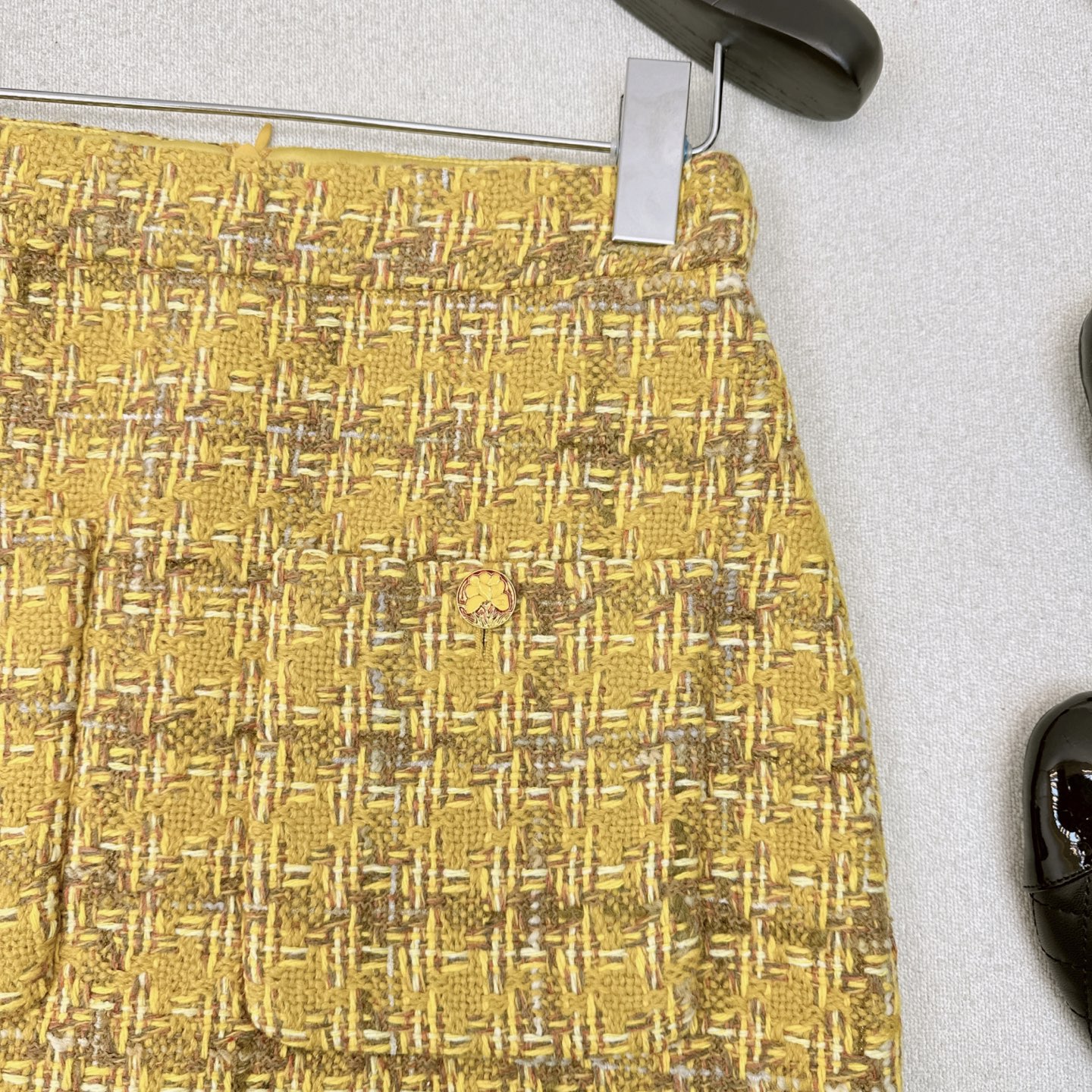 特价🉐️❗️SM❗️不退不换❗️爆单款 C家 25Ss————秋冬最新款名媛气质套装💛山茶花装饰编织外套