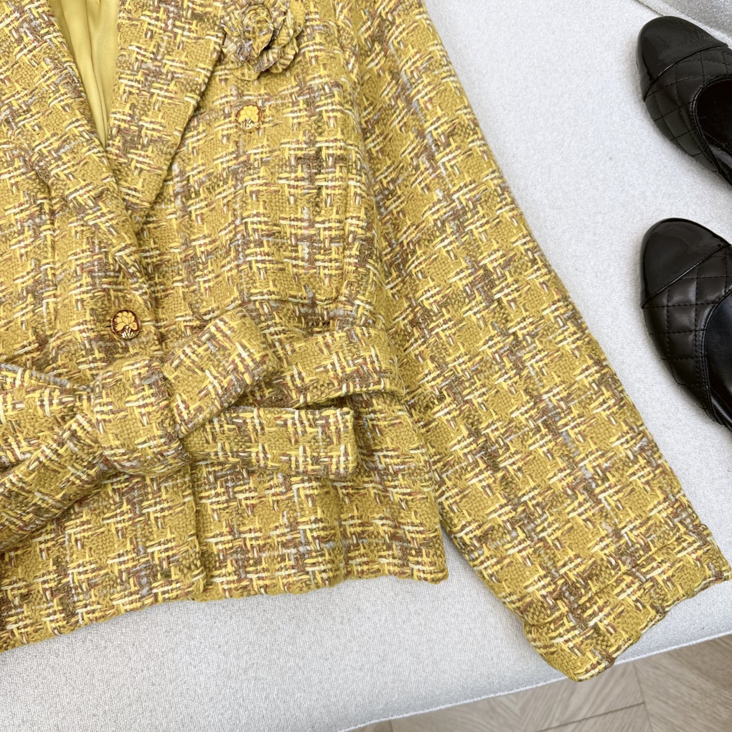 Elegant Camellia Knit Set: Chic Autumn/Winter Outfit 6 i1755410529260 804 0 5