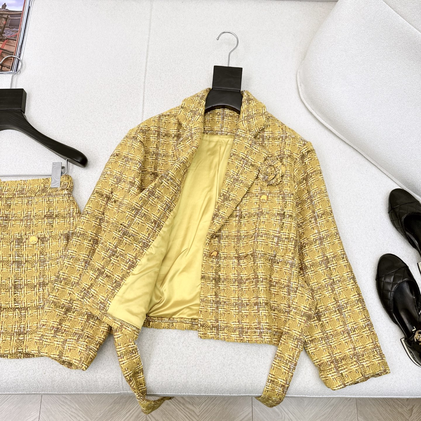 Elegant Camellia Knit Set: Chic Autumn/Winter Outfit 7 i1755410529296 8736 0 6