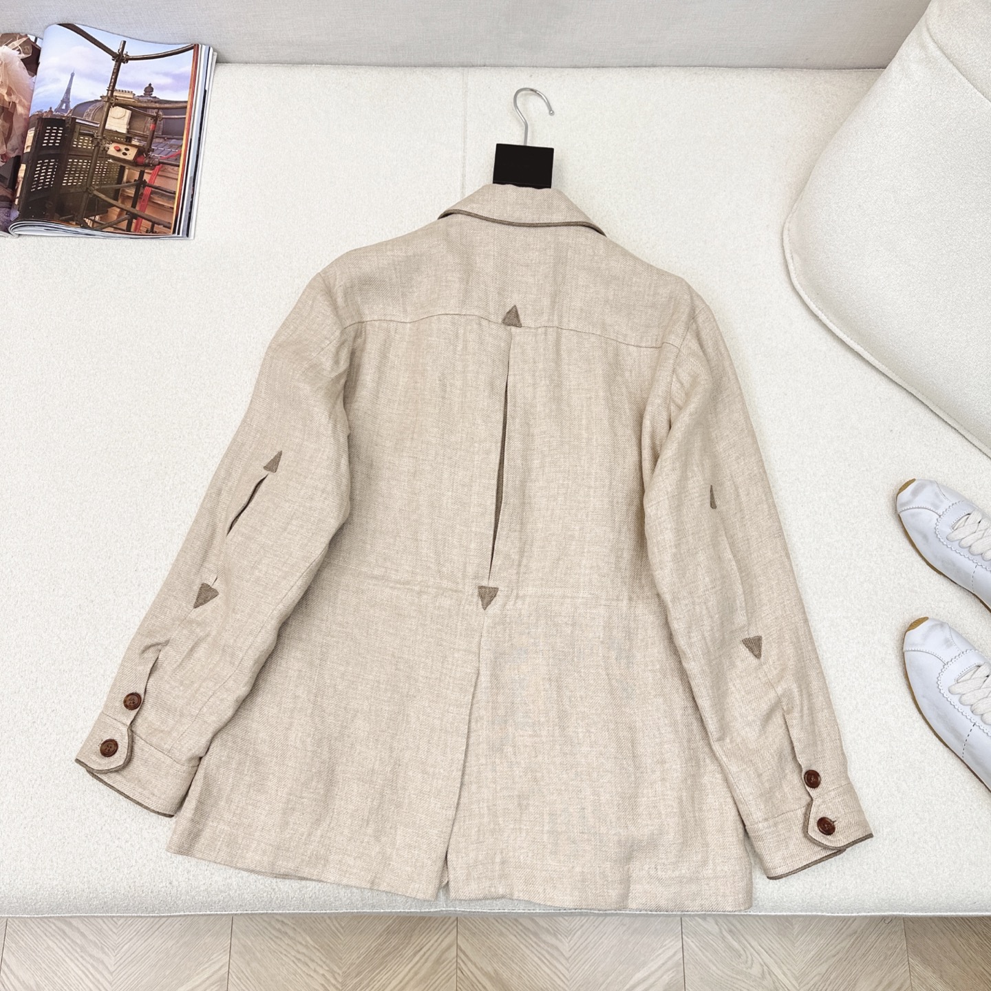 “LP 60Ss Packaged Tack Jacket for Fall and Winter: Comfortable Design with Back and Elbows” - 图片 8