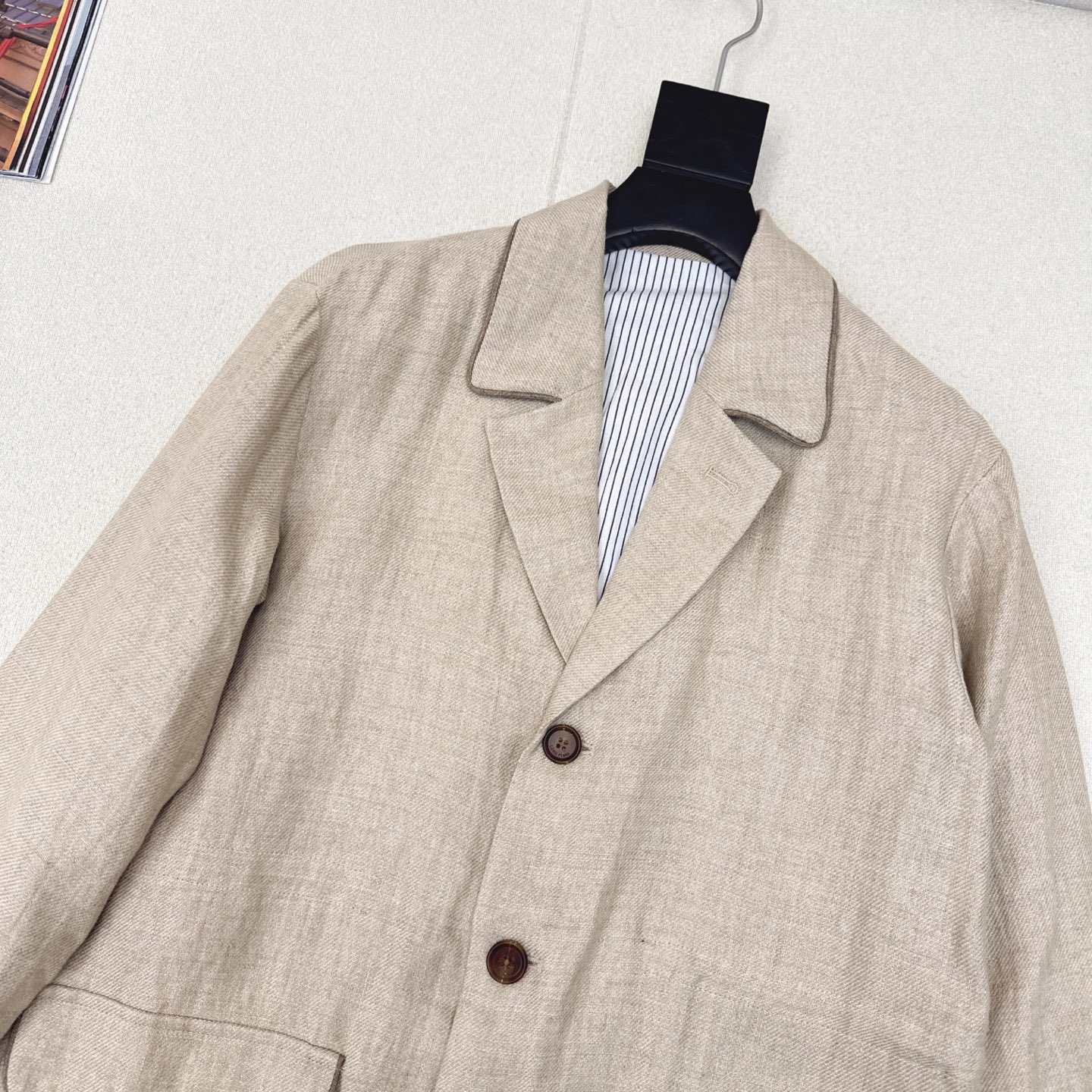 “LP 60Ss Packaged Tack Jacket for Fall and Winter: Comfortable Design with Back and Elbows” - 图片 3
