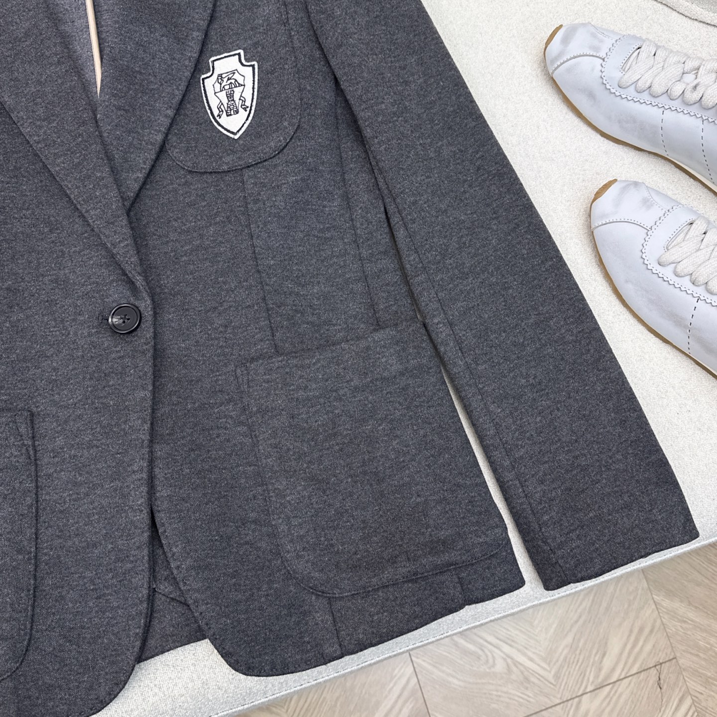 “BC 25Ss Women’s Autumn/Winter Outfits: Short-Sized Gray Suit, High-Waist Coat & Dress with Custom Fabric” - 图片 6