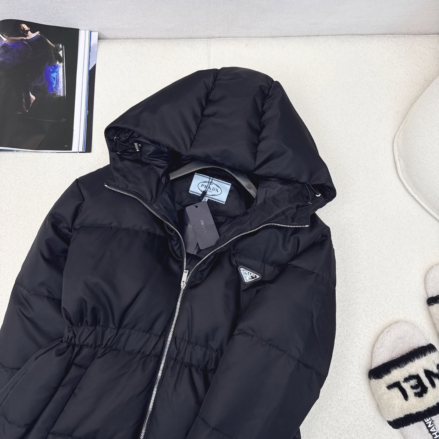 爆单款推荐 原单品质 PD 25Ss———秋冬最新款时髦精必入收腰羽绒服 🖤本季最佳版型 收腰面包服提高