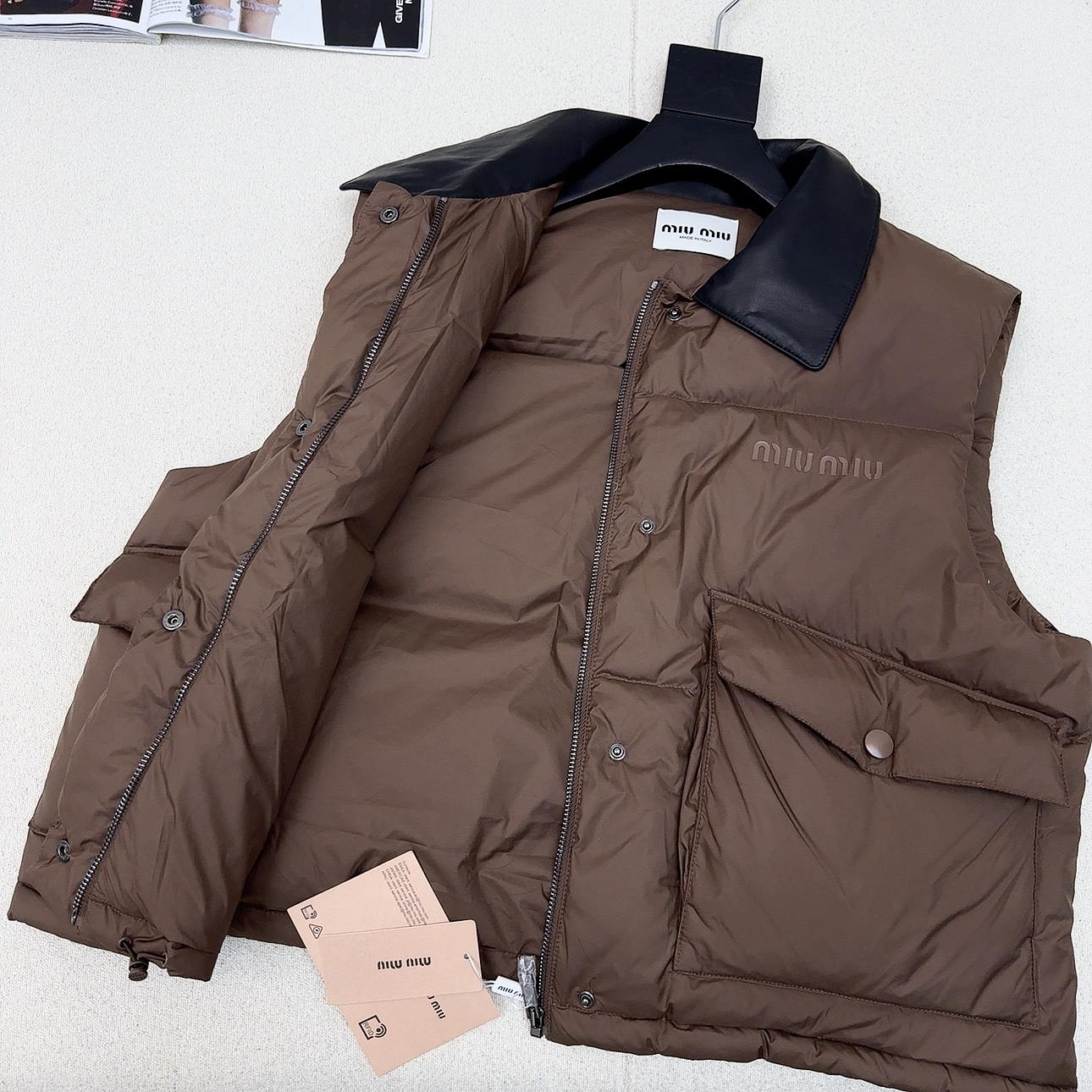原单品质 爆单款推荐 Miu 25ss———秋冬新品美拉德系穿搭 翻领皮领设计羽绒服马甲🤎本季最佳版型 
