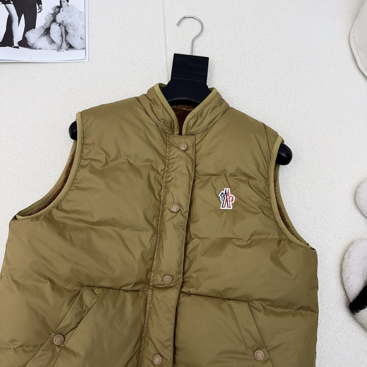 原单品质 Mc 25Ss————秋冬最新款小立领毛绒绒羊羔毛双面羽绒服马甲外套 🤍定制环保羊羔毛面料软糯