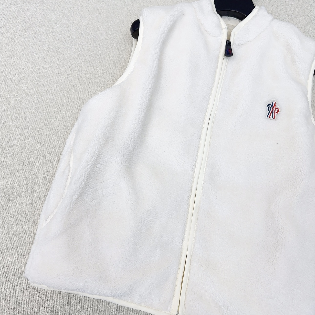 原单品质 Mc 25Ss————秋冬最新款小立领毛绒绒羊羔毛双面羽绒服马甲外套 🤍定制环保羊羔毛面料软糯