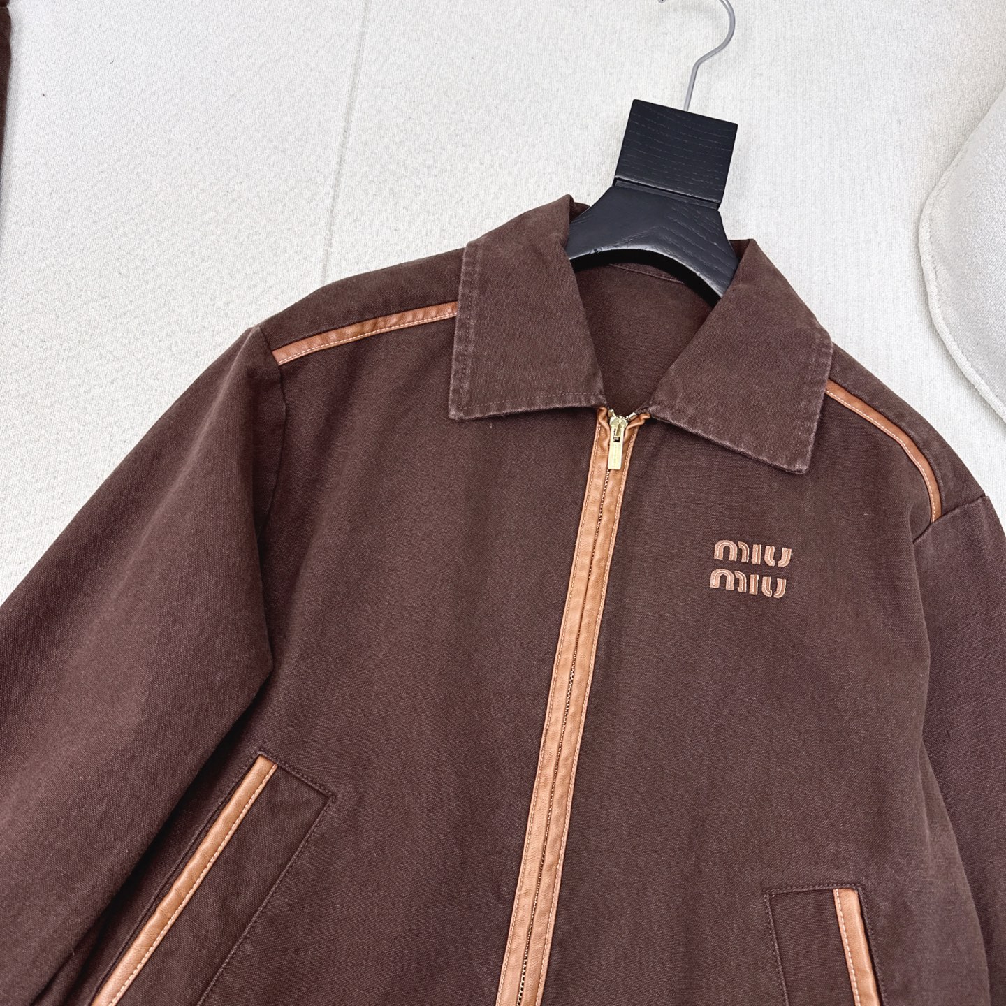 “Original Women’s Suit: Miu 25Ss Spring & Summer Collection – Hand-Down Jackets for Cowboys” - 图片 3