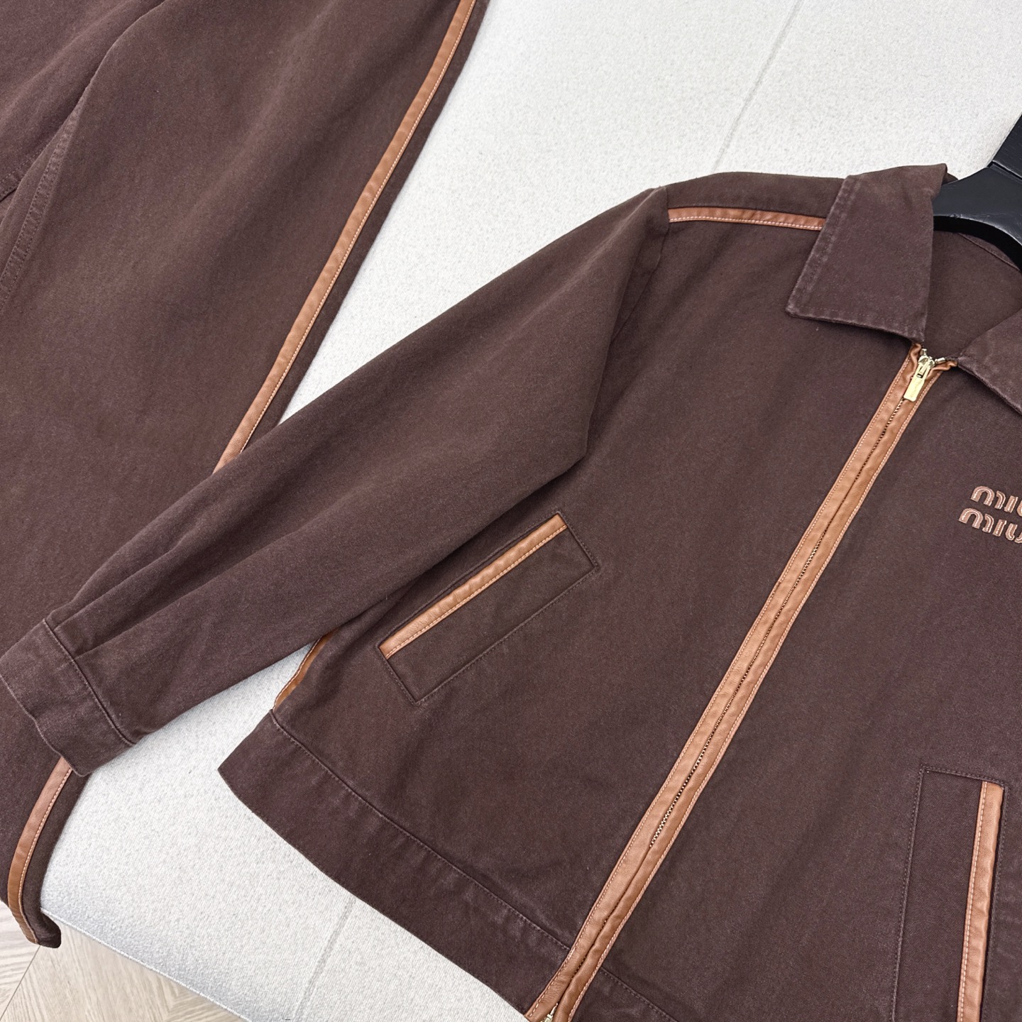 “Original Women’s Suit: Miu 25Ss Spring & Summer Collection – Hand-Down Jackets for Cowboys” - 图片 5