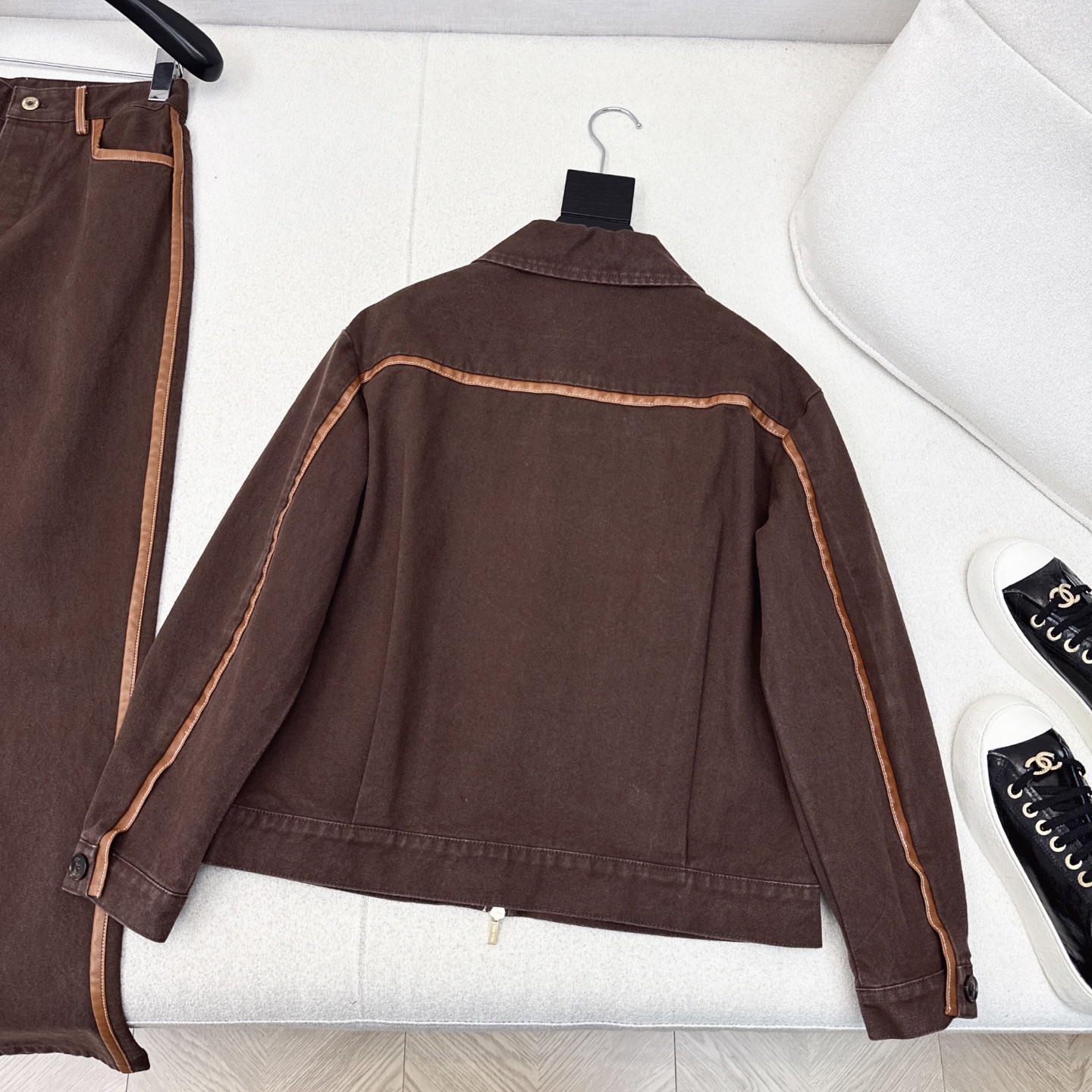 “Original Women’s Suit: Miu 25Ss Spring & Summer Collection – Hand-Down Jackets for Cowboys” - 图片 9