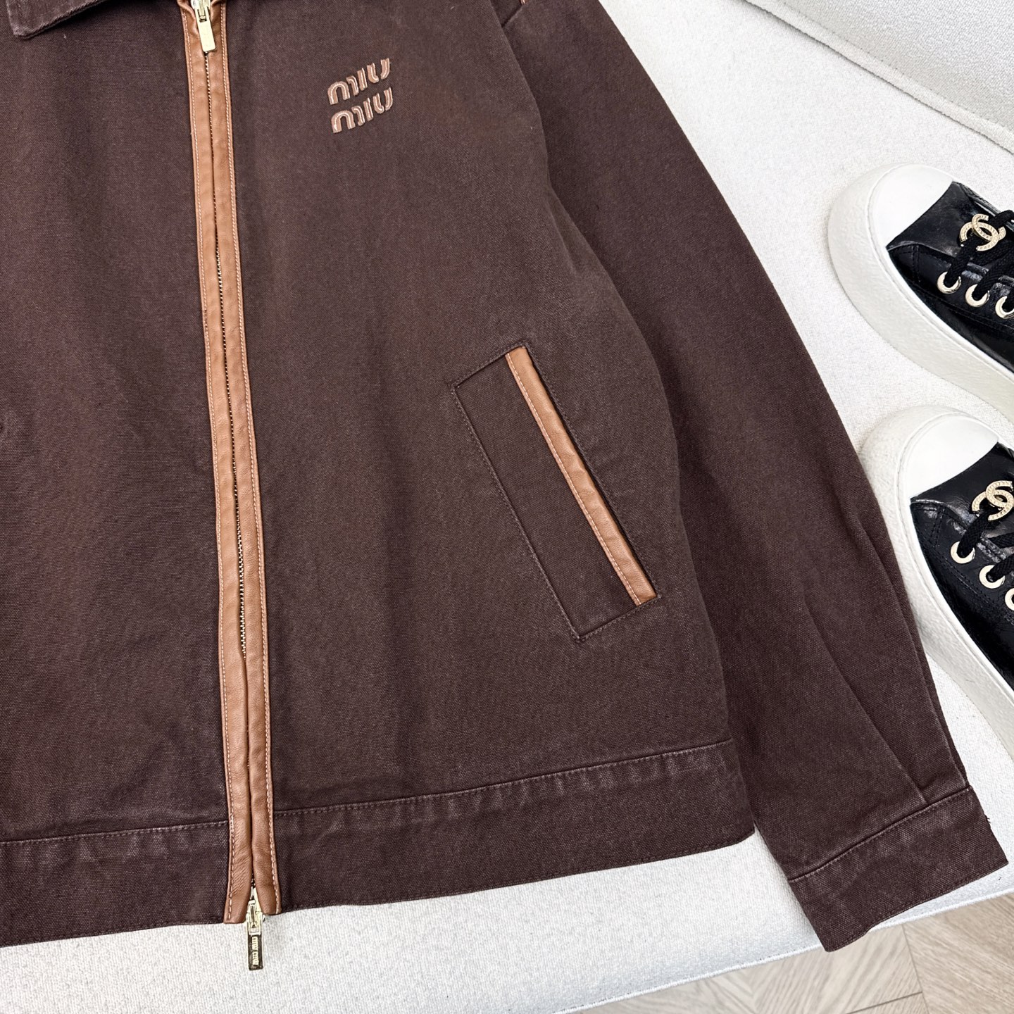 “Original Women’s Suit: Miu 25Ss Spring & Summer Collection – Hand-Down Jackets for Cowboys” - 图片 6