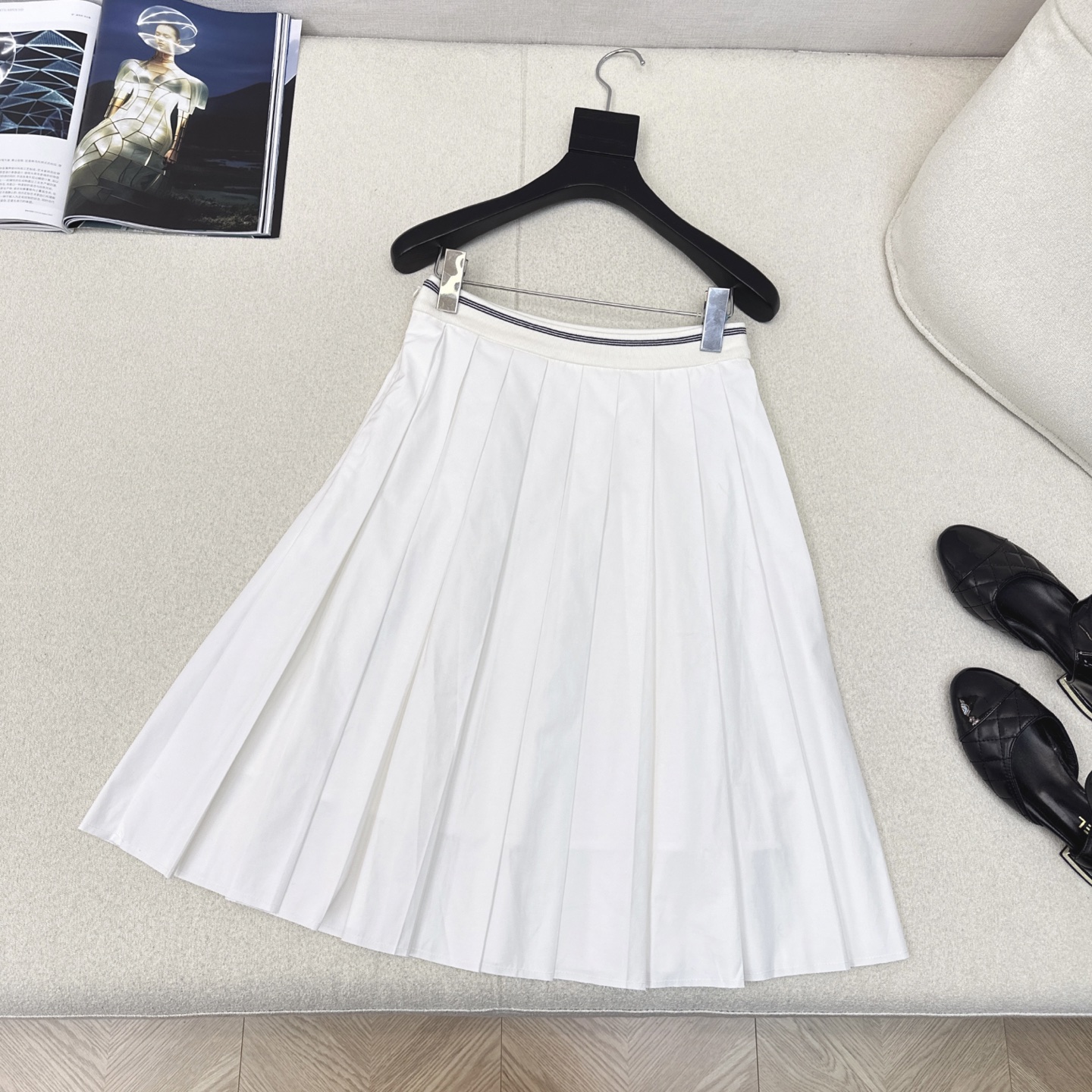 缪系少女穿搭 Miu 25Ss————早秋最新款减龄学院风压褶长半裙🤍撞色罗纹腰拼接棉质面料设计甜酷兼备