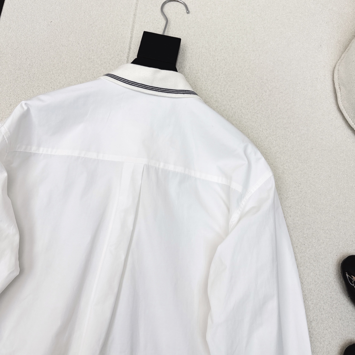 特价🉐️❗️现货齐码❗️不退不换❗️缪系少女穿搭 Miu 25Ss————早秋最新款知性分子学院风刺绣衬