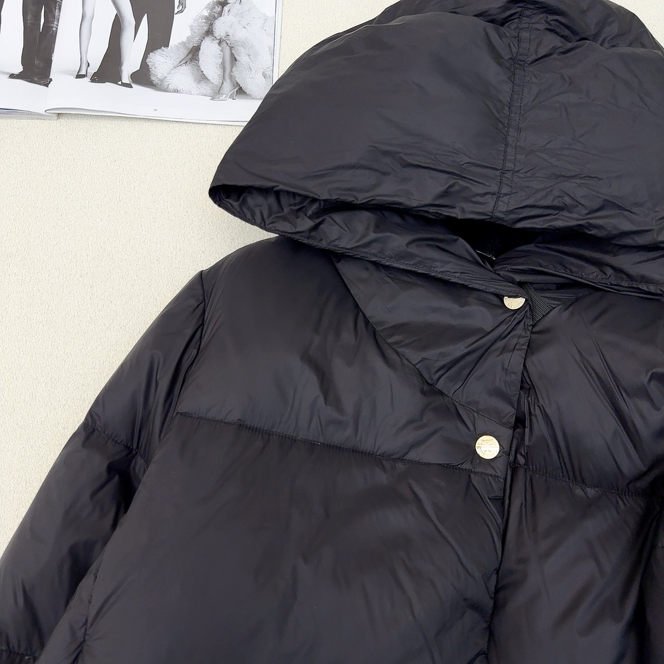 独家首发 原单品质 Max 25Ss———秋冬最新款简约连帽短款羽绒服外套🖤经典立体H版型剪裁 经典时髦