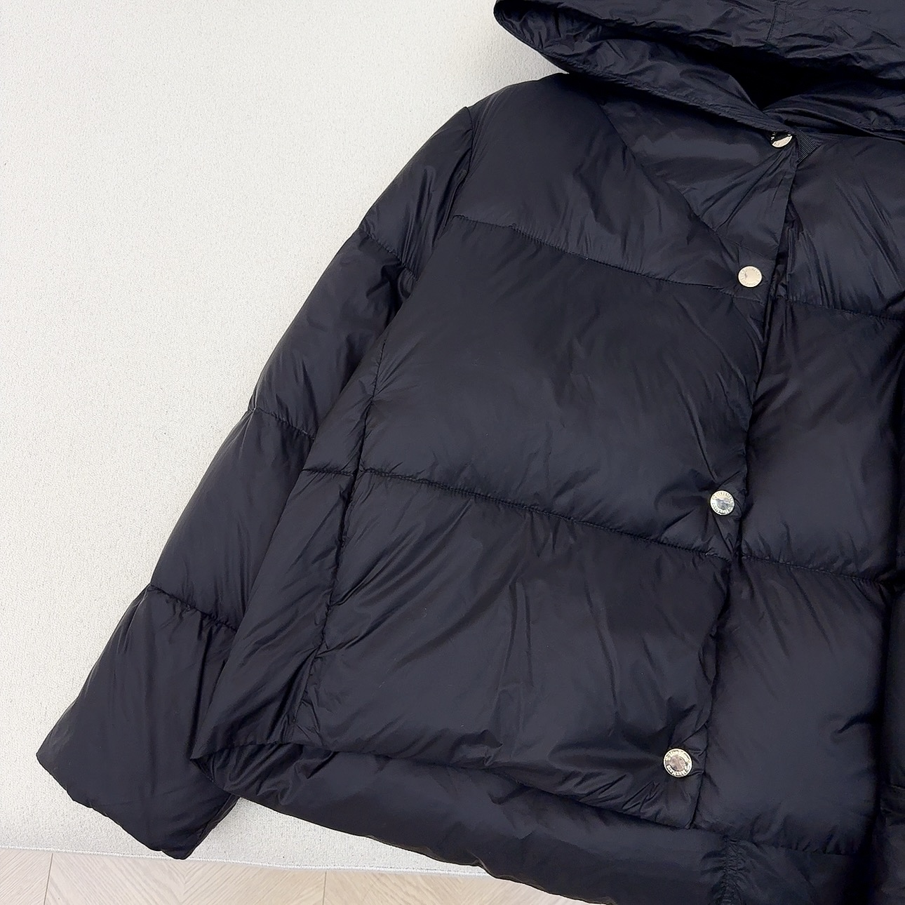 独家首发 原单品质 Max 25Ss———秋冬最新款简约连帽短款羽绒服外套🖤经典立体H版型剪裁 经典时髦